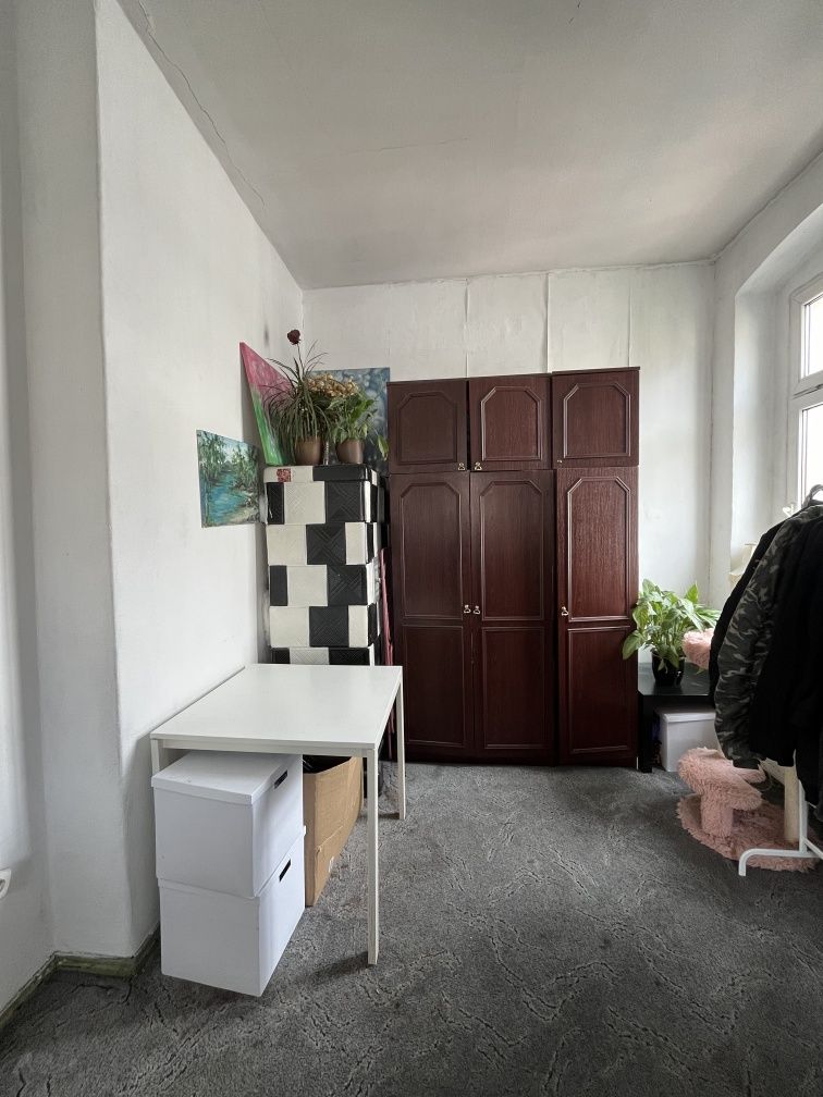 Познаньдағы екі бөлмелі пәтер, жұпқа немесе жалғыз адамға ыңғайлы, қажетті нәрселерге жақын
