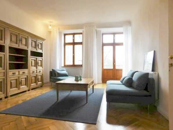 Spacious 3-Room Apartment in Łódź City Center