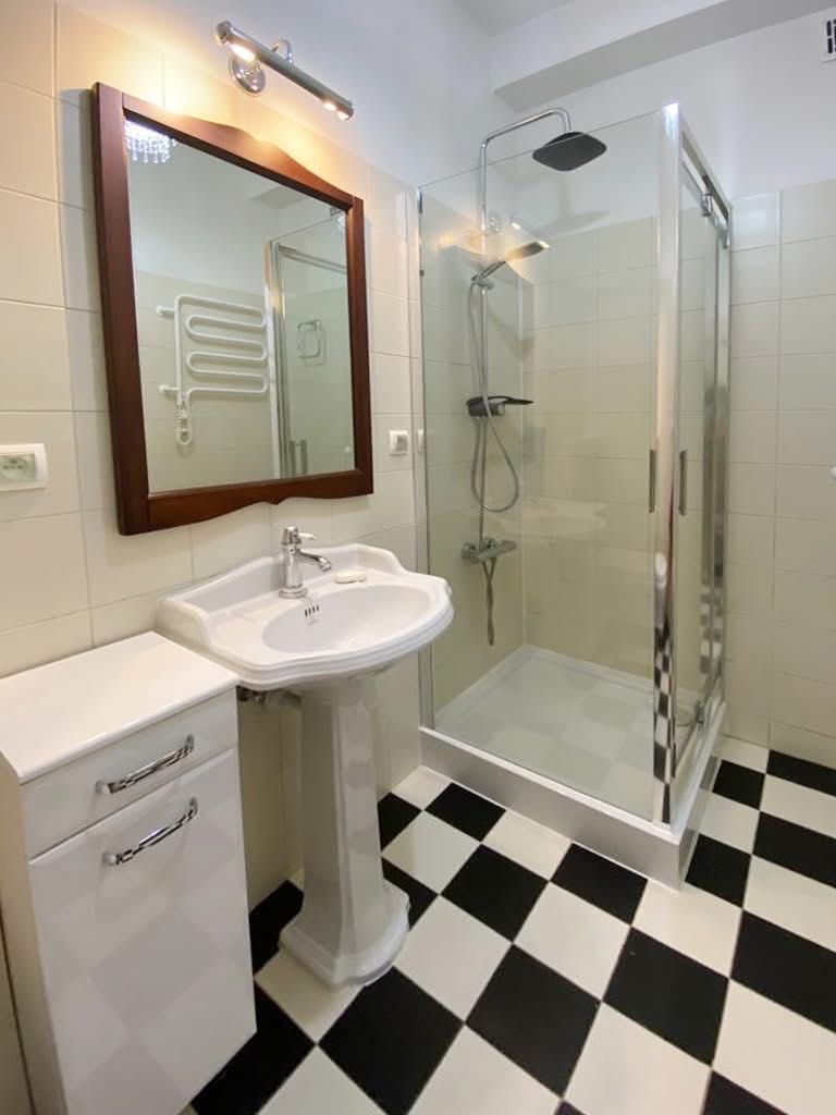 Stylish 2-Bed Apartment in Historic Old Mokotow