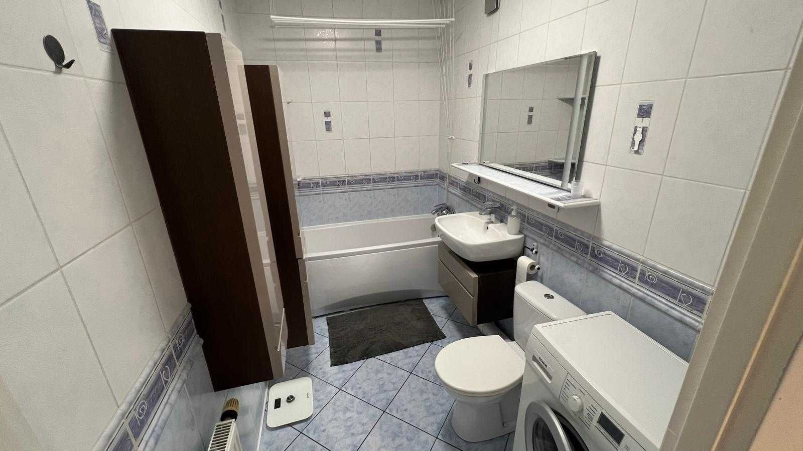 Згеждегі әдемі 3 бөлмелі пәтер, автотұрақ және терас бар