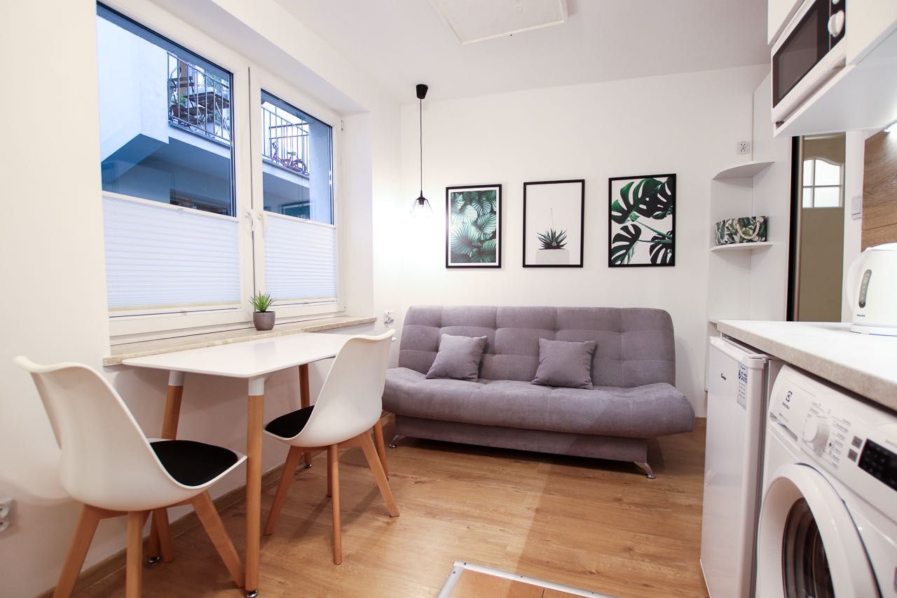 Small Studio Apartment in Krakow City Center, Close to Universities