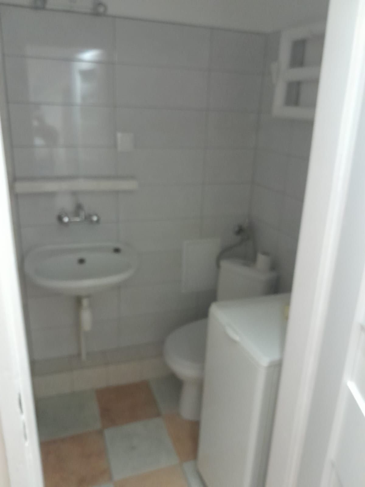 Compact 28m² Studio Apartment near Public Transport in Poznań