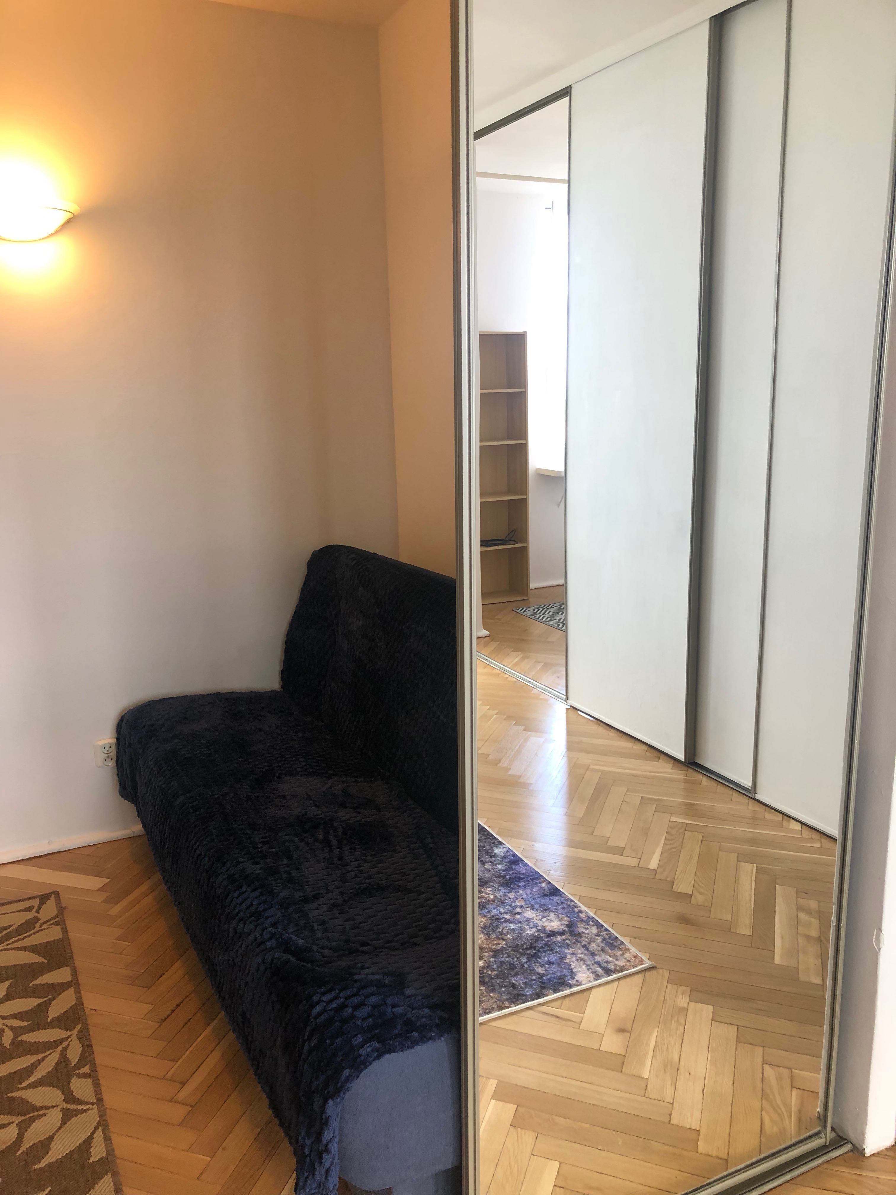 Compact 35m² Apartment in City Center near Old Town