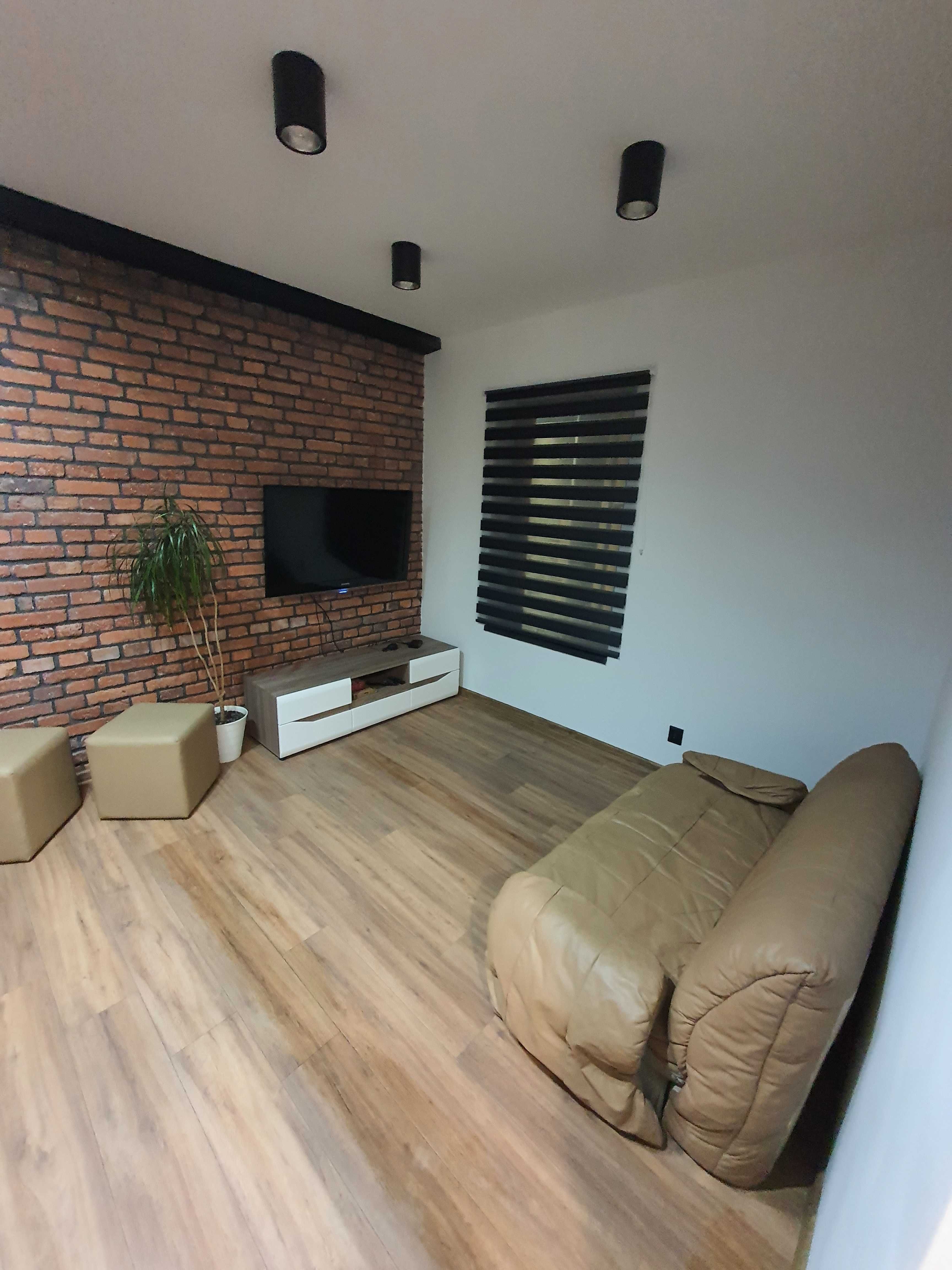 Renovated City Center Apartment with Private Terrace