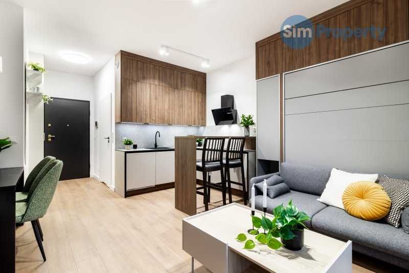 Modern Studio with Coworking Near Market Square