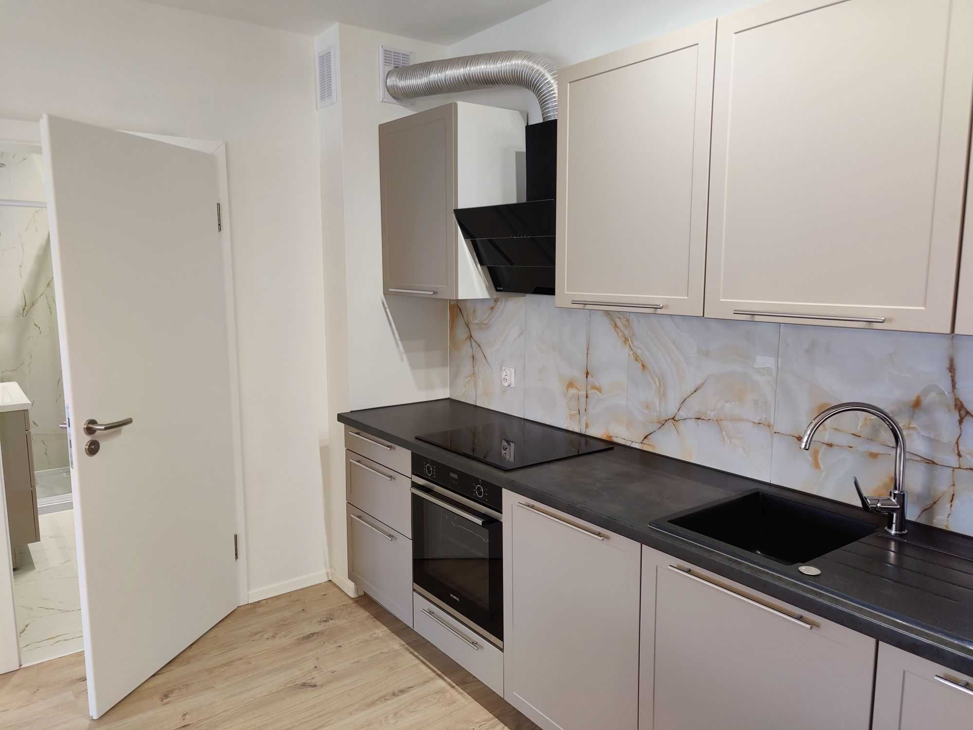 Comfortable 2-Bedroom Apartment with Parking