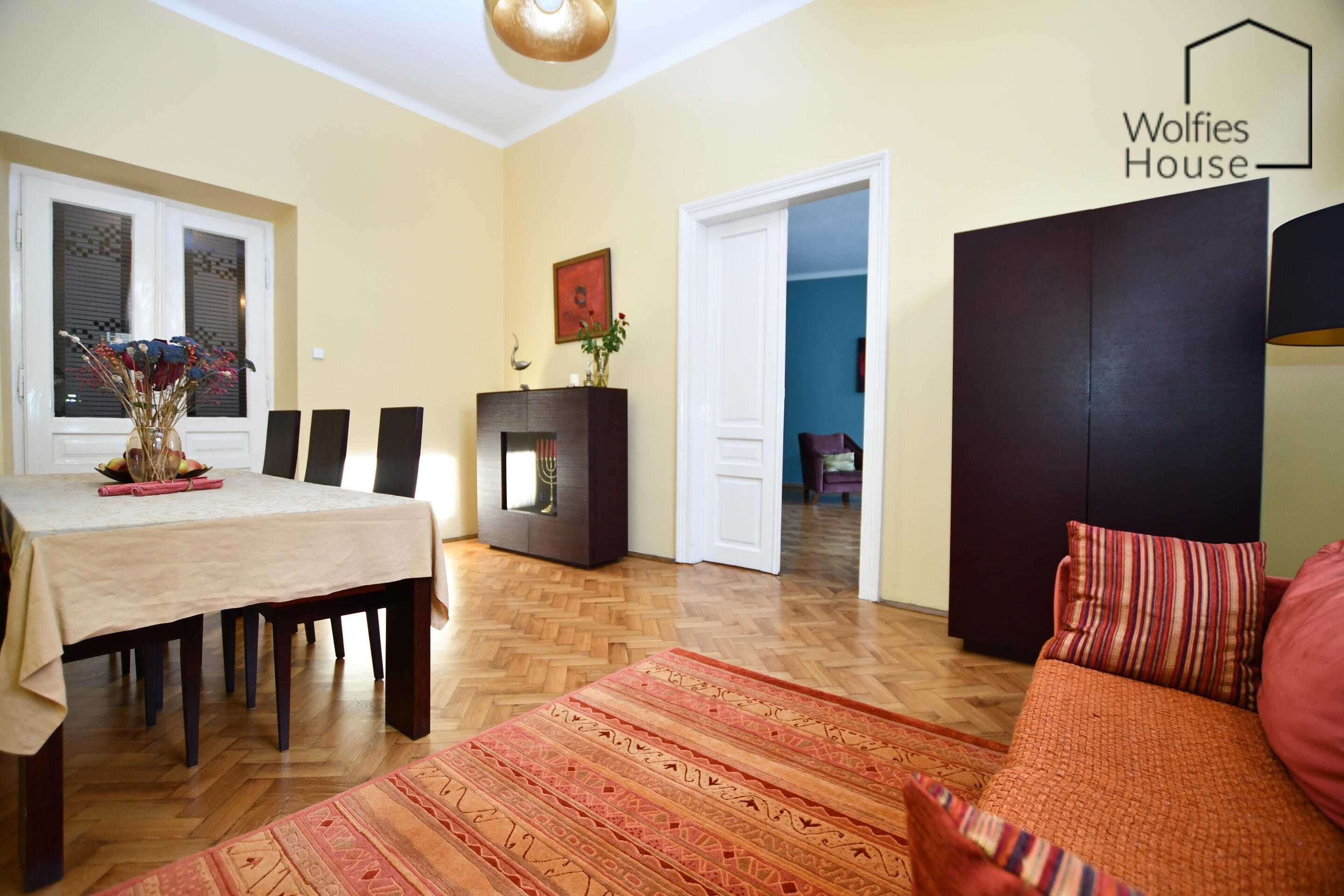 Spacious Apartment in Krakow City Center
