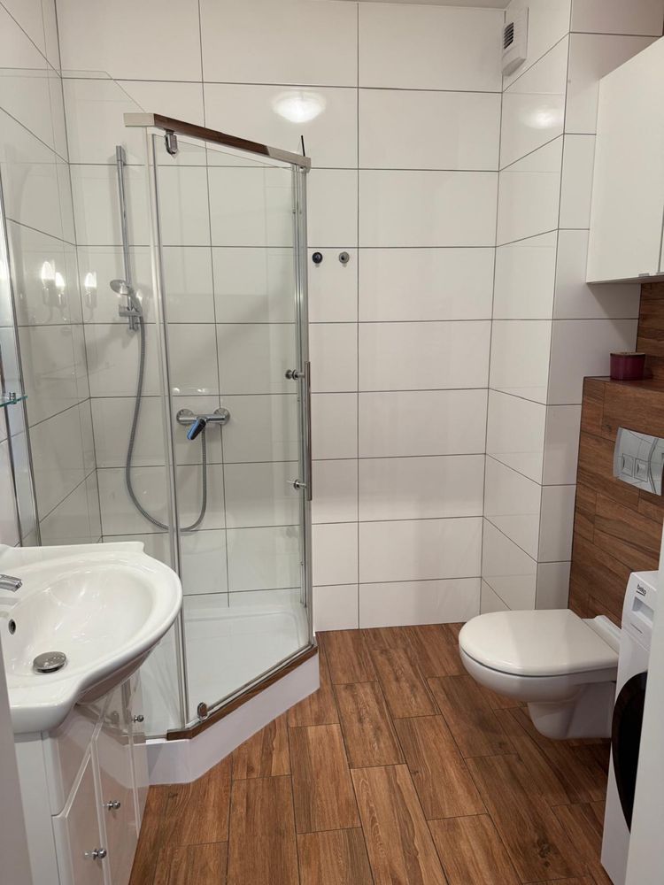 Modern 2-Bed Apartment with Parking in Gdansk