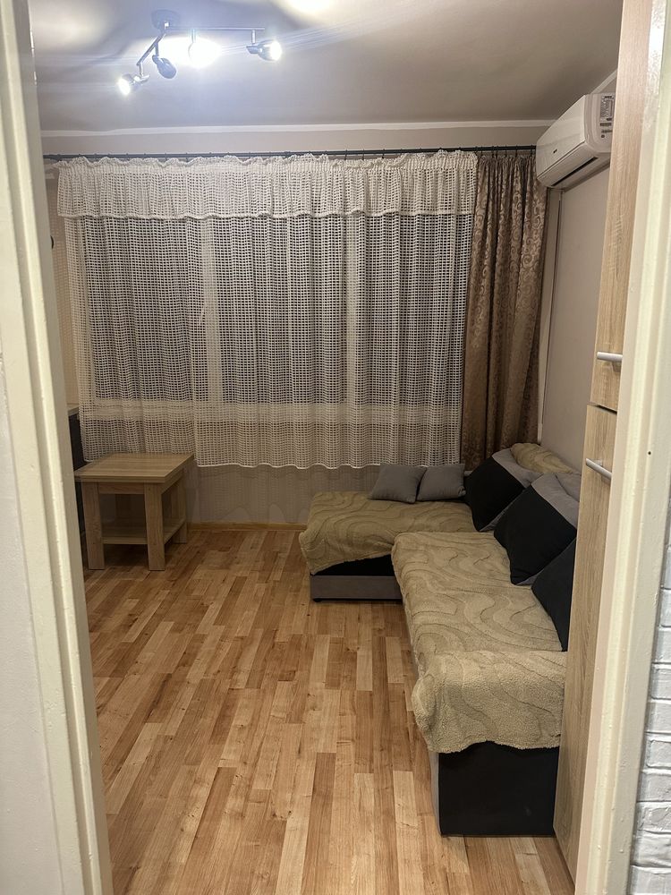 Modern 2-Room Apartment with Kitchen Near City Center