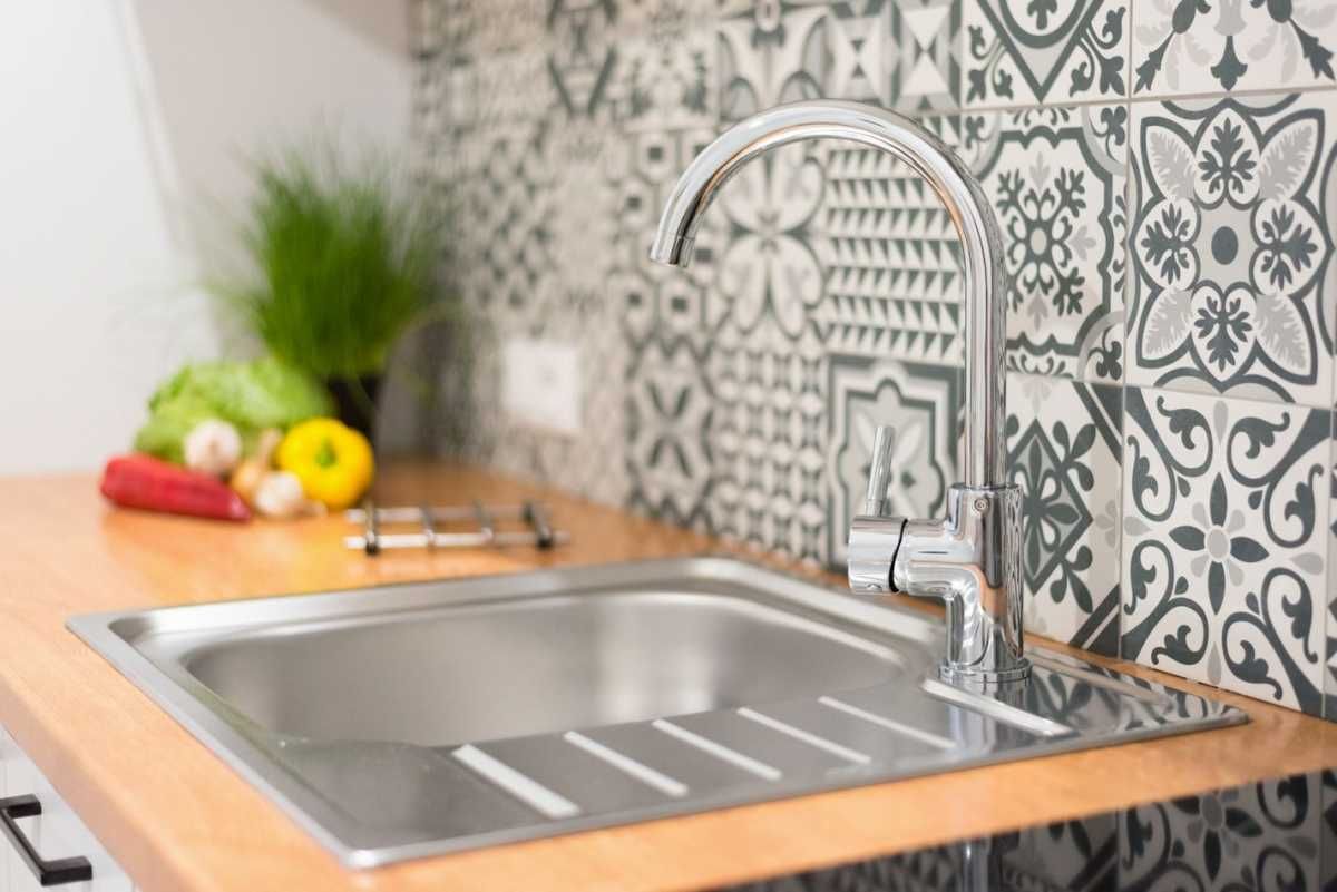 Modern Studio Apartment with Fully Equipped Kitchen