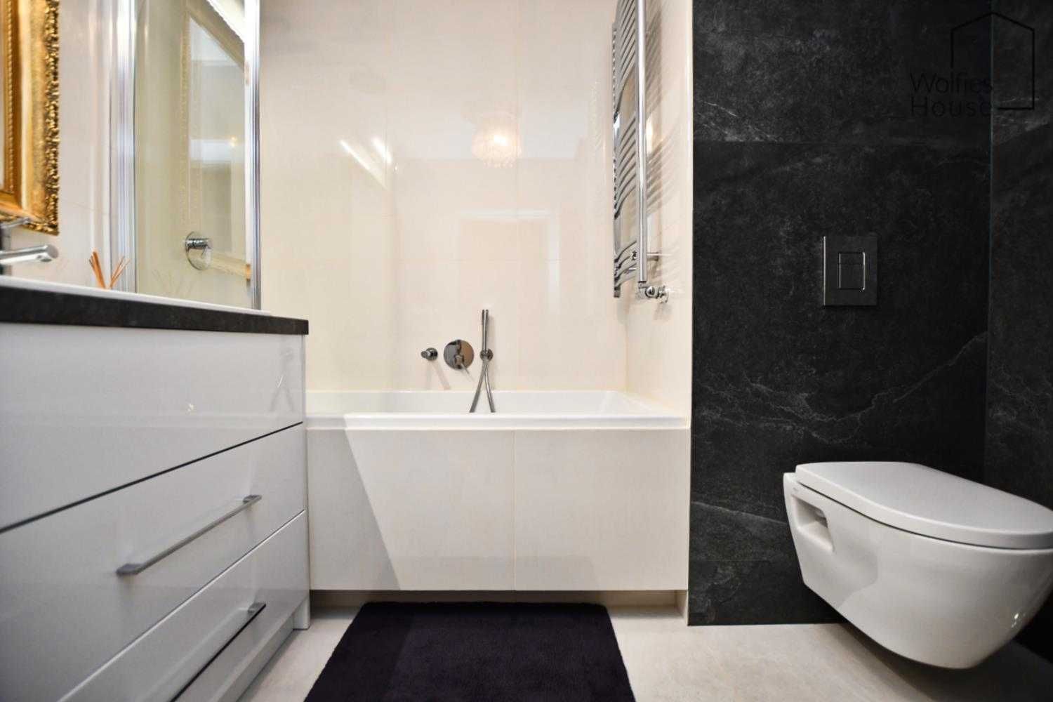 Spacious 2-Room Apartment in Historic Krakow Center