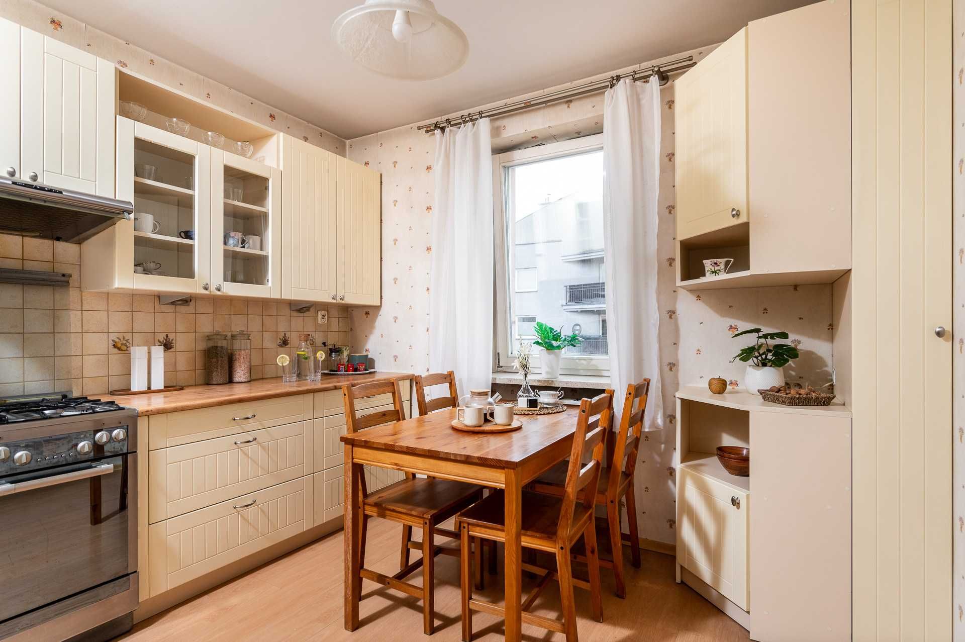 2-Room Apartment on Mistrzejowicka Street with Balcony