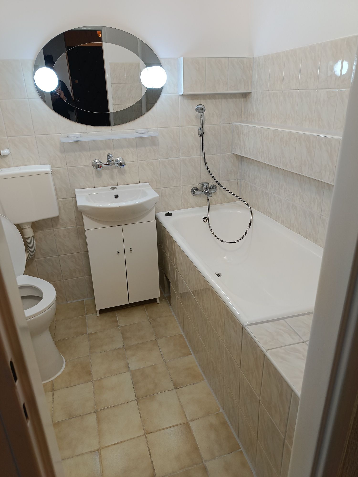 2-Room Apartment 45.5m² on Koszalińska Street, Freshly Renovated