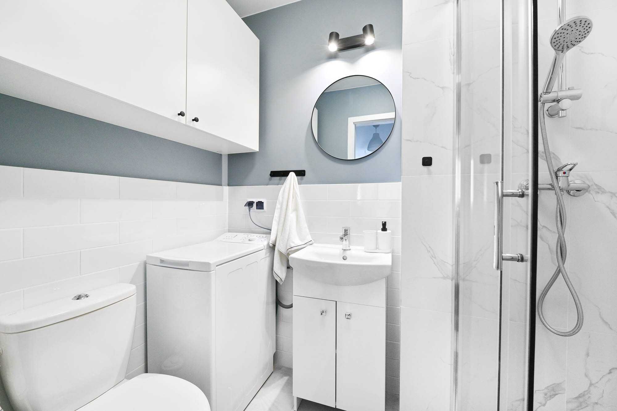 Modern Studio Near Metro with New Appliances