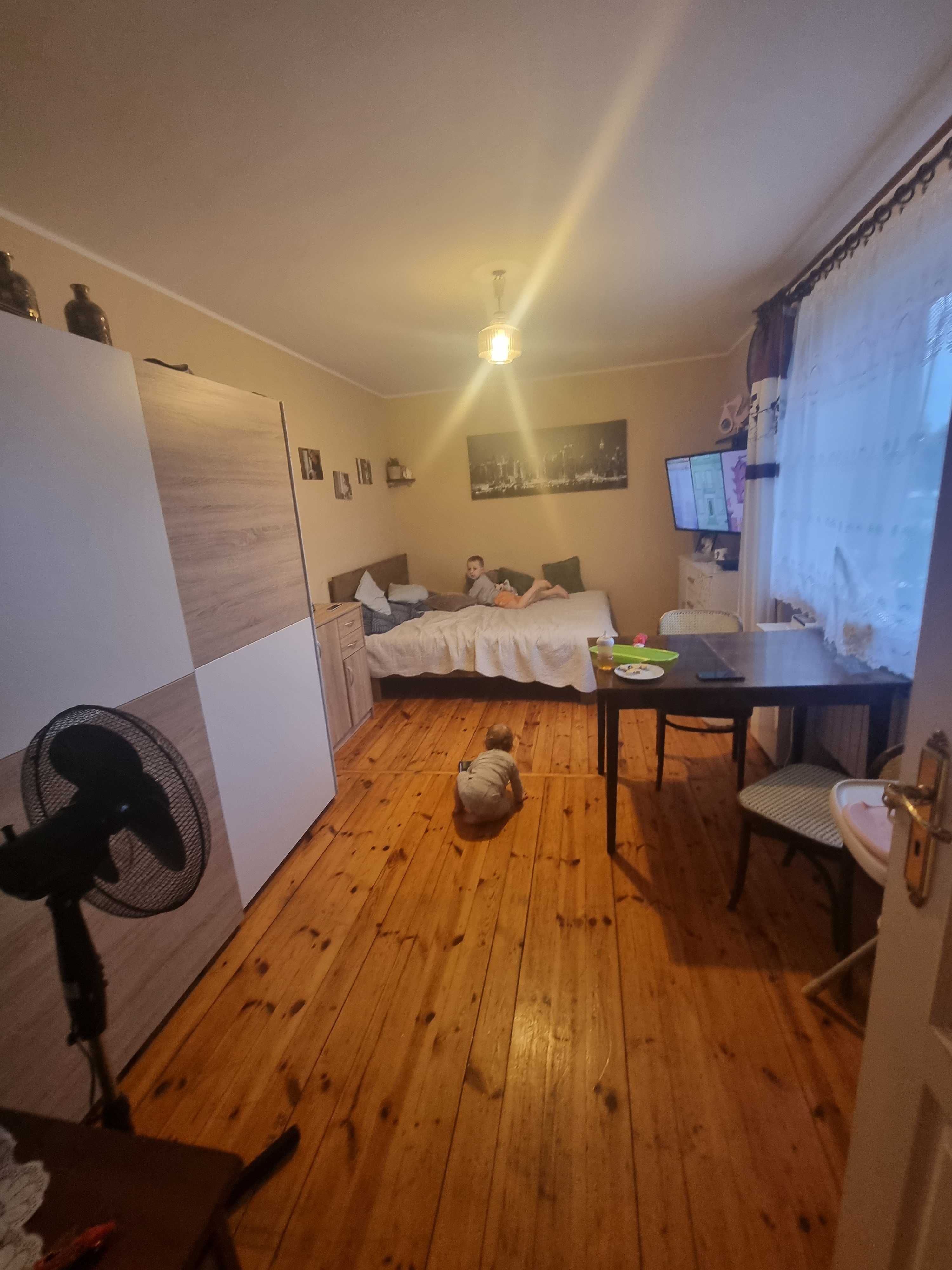 Renovated Two-Bedroom Apartment with Parking