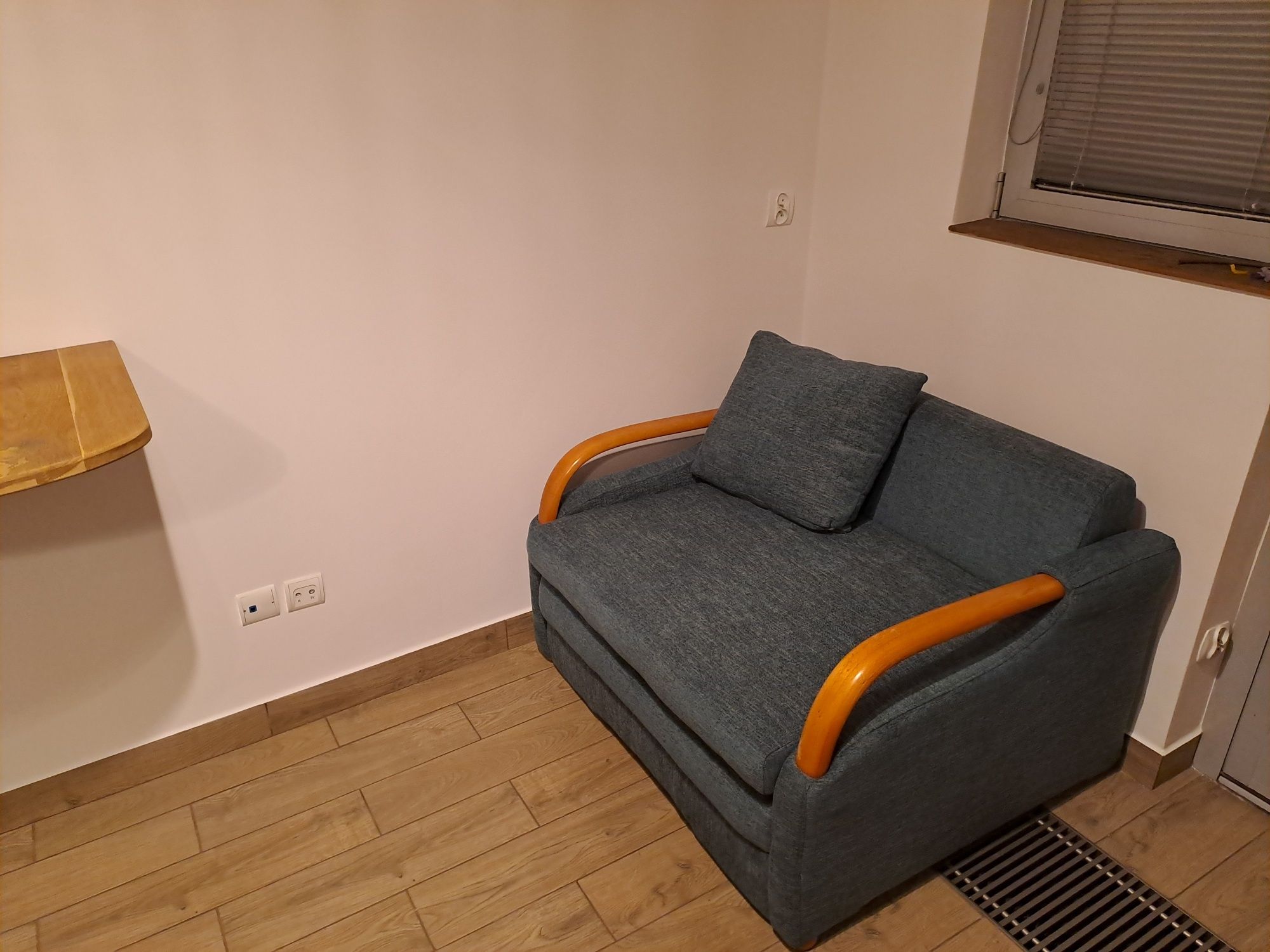 Cozy Studio Apartment in Kabaty with Utilities Included