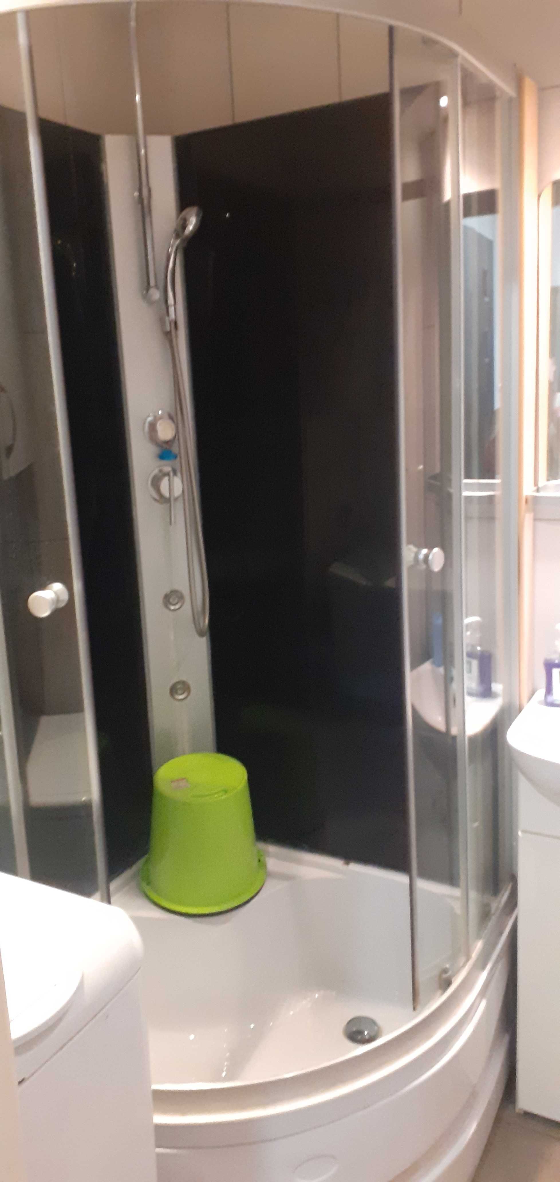Two-Room Apartment with Elevator on Chryzantem Avenue