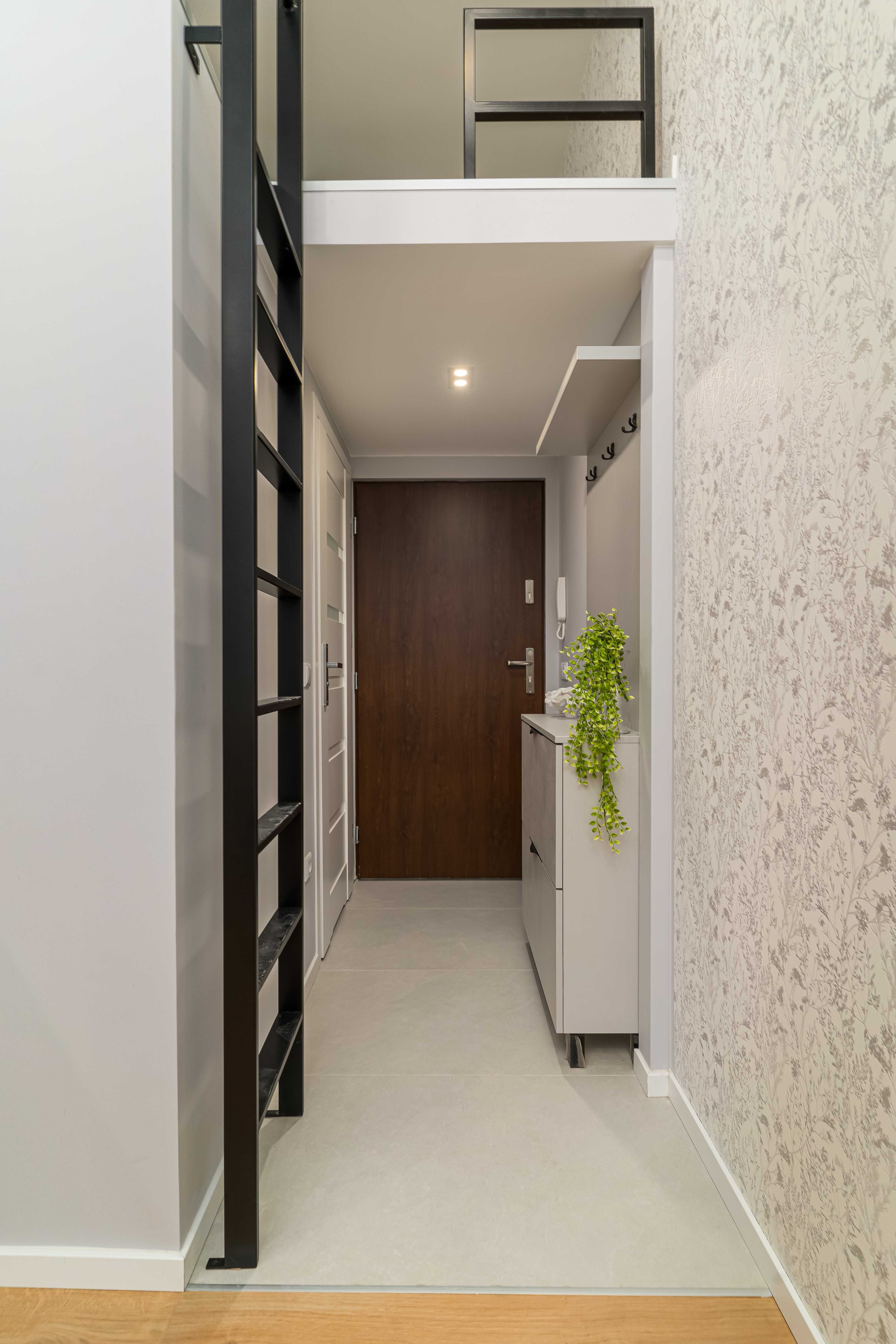 Modern Studio with Mezzanine Near City Center