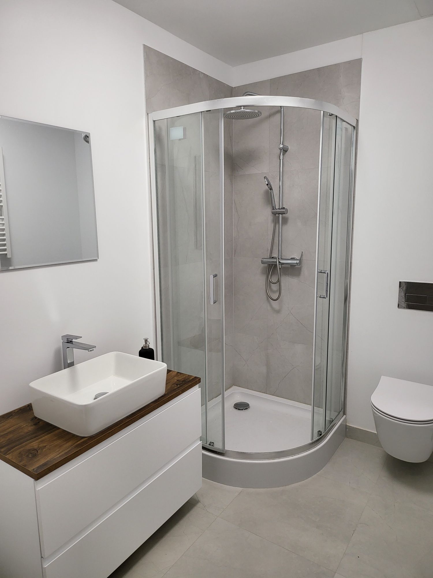 Renovated Studio Apartment Near City Center