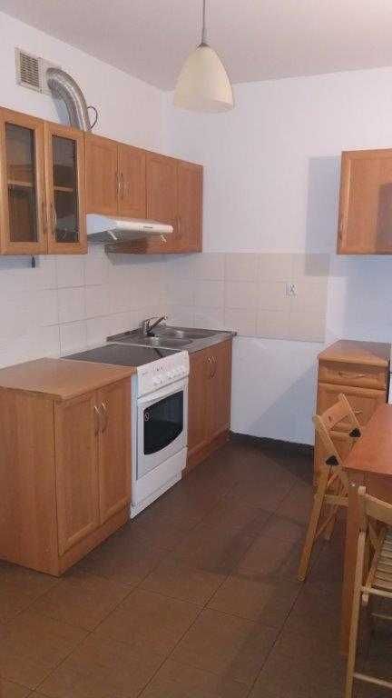 Two-Room Apartment in Chełmońskiego, Kraków with Garage Parking