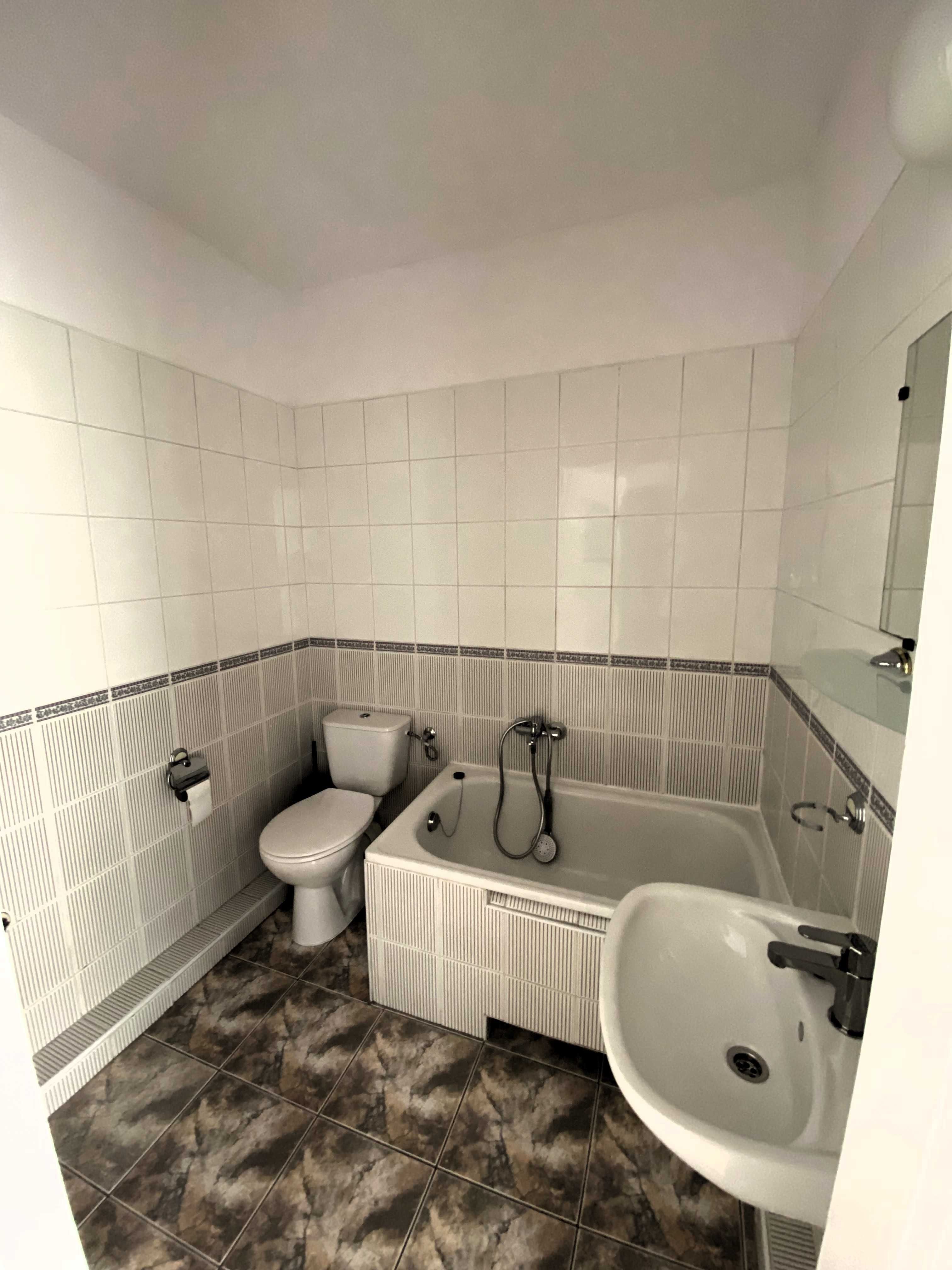 Compact Studio Apartment near Morasko Campus with Balcony