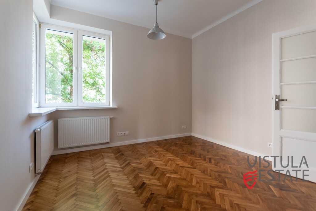 Spacious Renovated 3-Room Apartment in Krakow's Krowodrza District