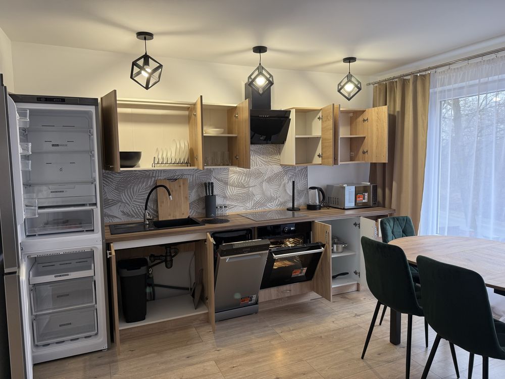 Modern Two-Bedroom Apartment with Fully Equipped Kitchen
