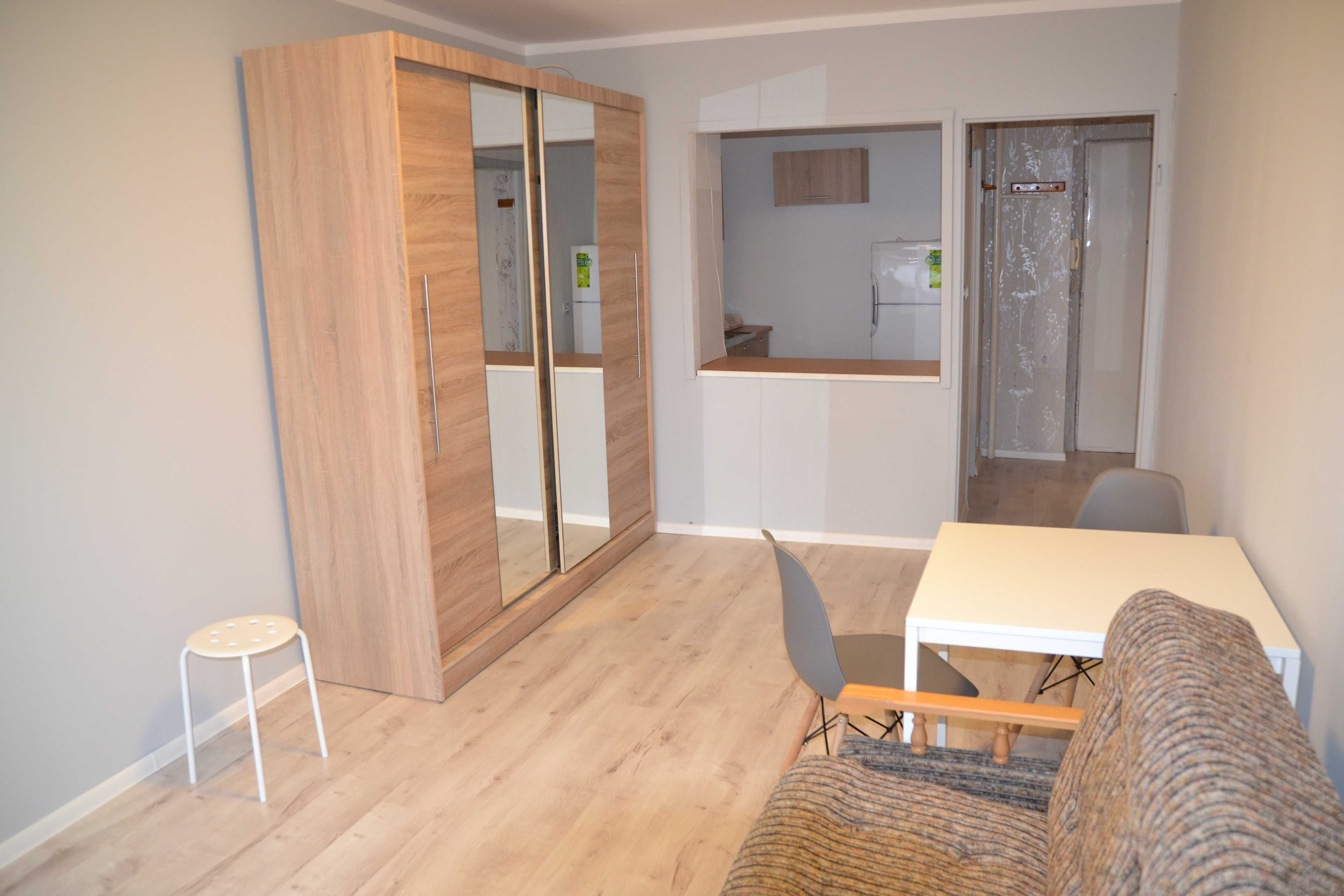 Furnished Studio Apartment near Rondo Solidarności