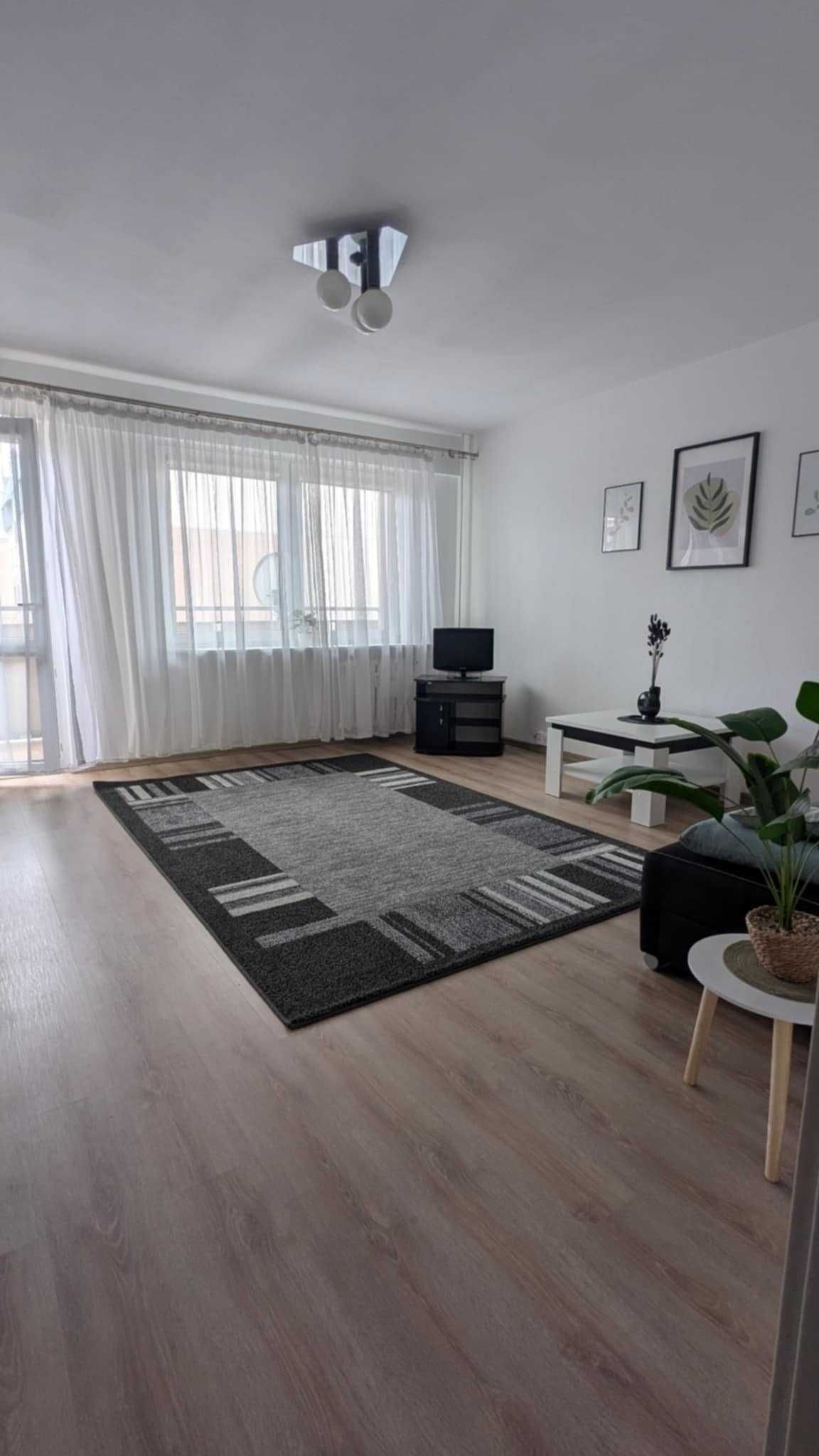 2-Room Apartment near City Center with Balcony