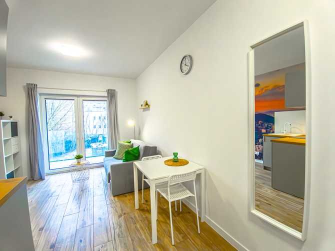 Compact Studio Apartment in Student District with City View