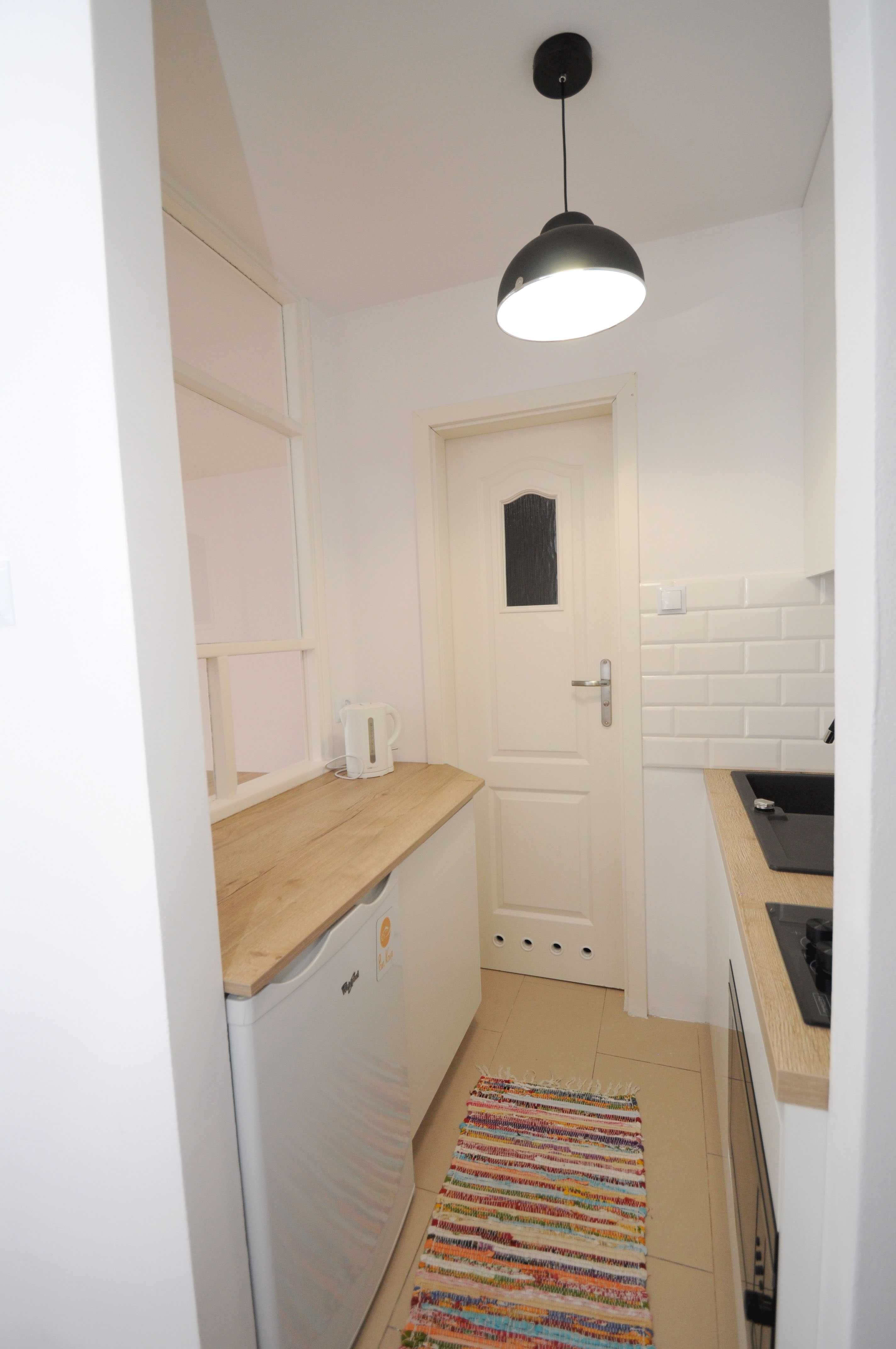 Renovated 30m2 Studio Apartment with Modern Kitchen