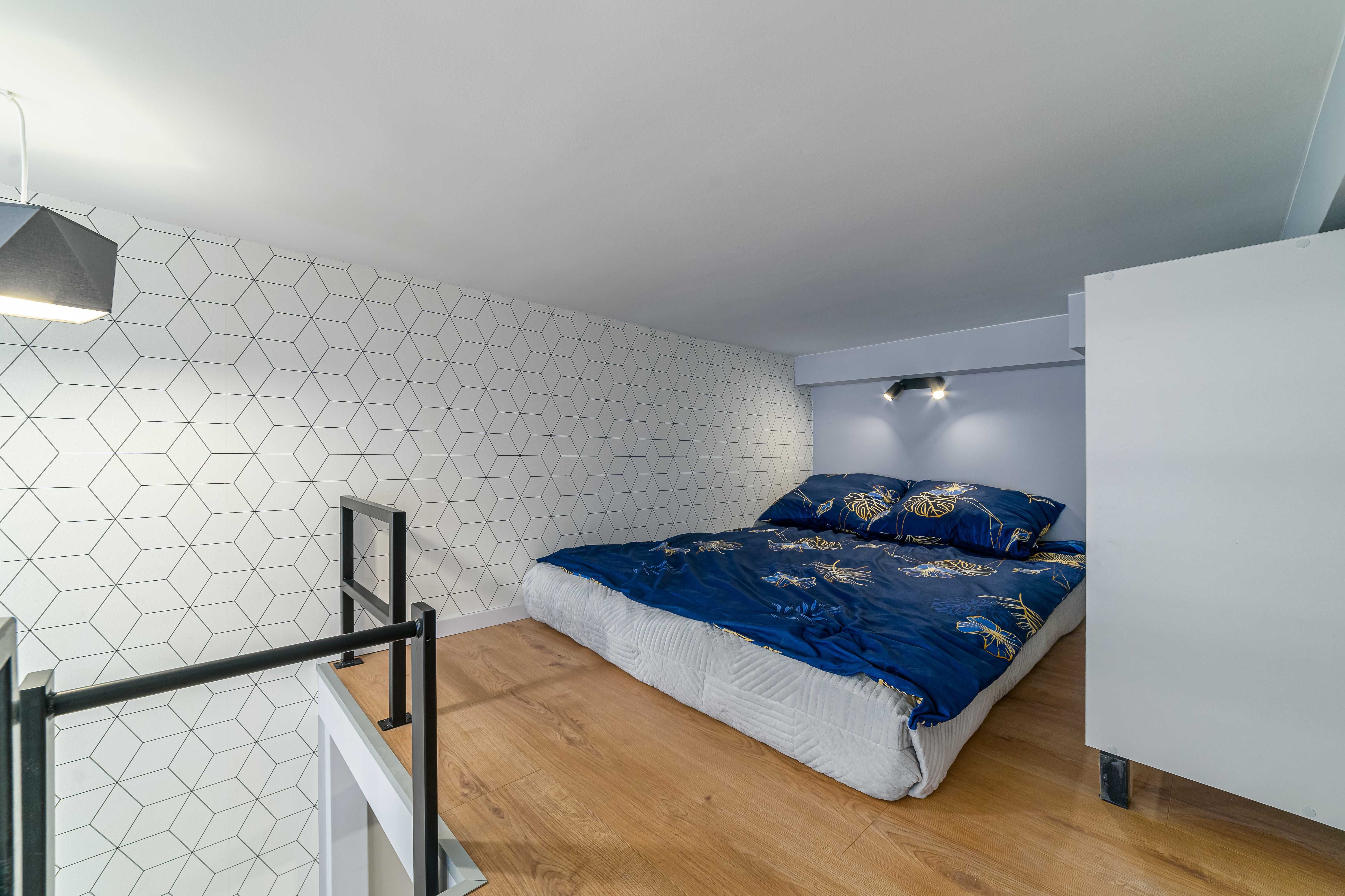 Modern Studio with Mezzanine Near City Center