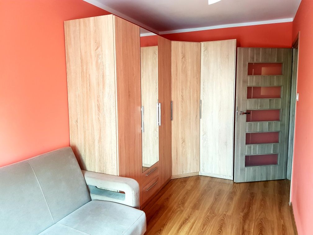 Оборникидегі екі бөлмелі пәтер, Млыньска көшесі 8b, балконды және жертөлесі бар екінші қабат