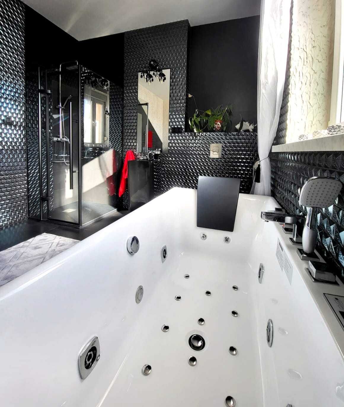Stylish Luxury Apartments Near City Center with Modern Amenities