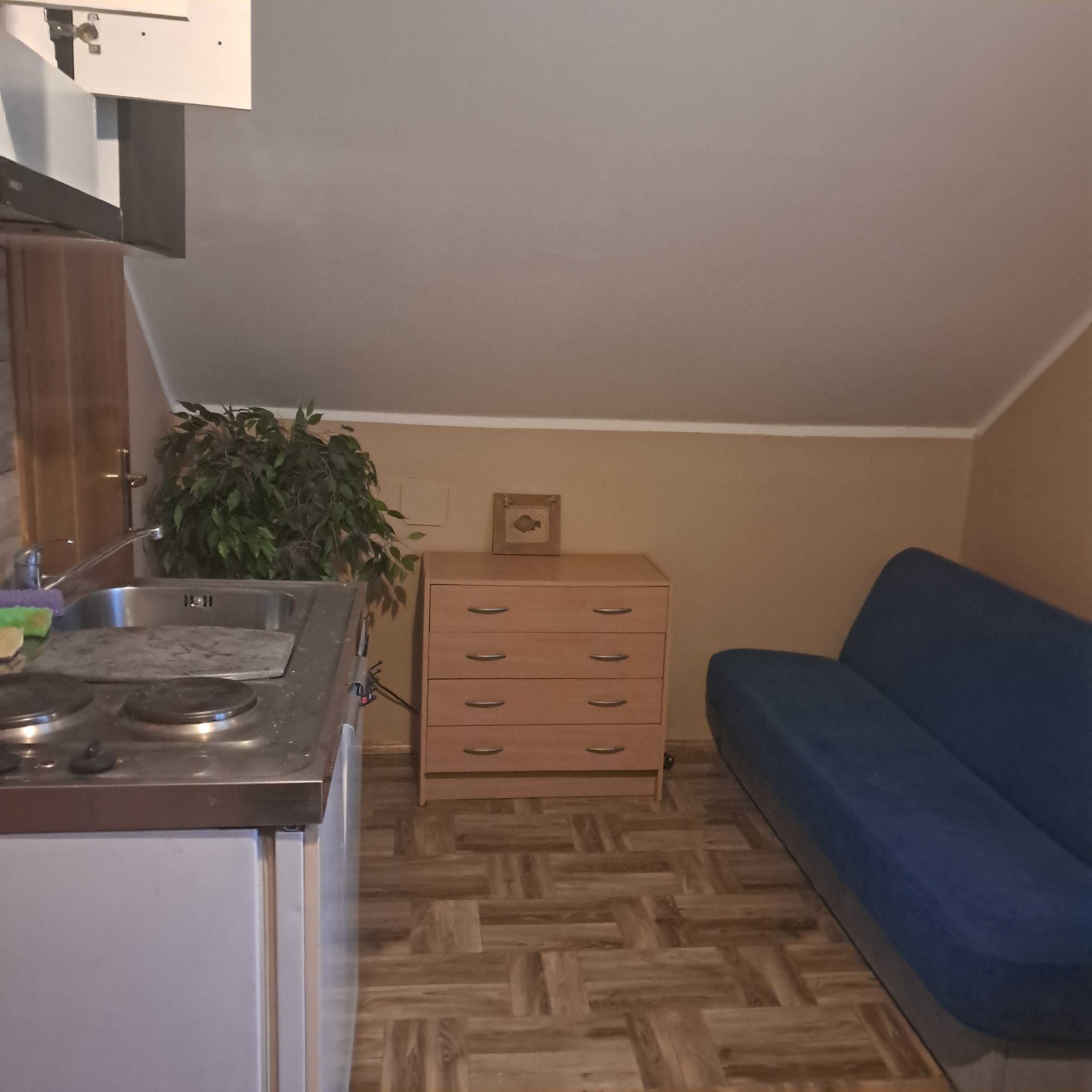 Single Room for Working Professional near Karlik Car Salon