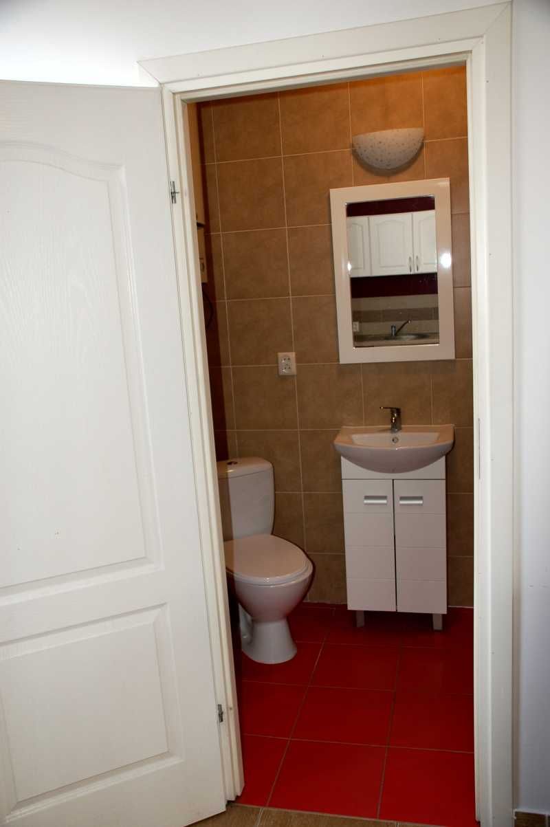 Modern Studio Near SKM Station with Separate Kitchen