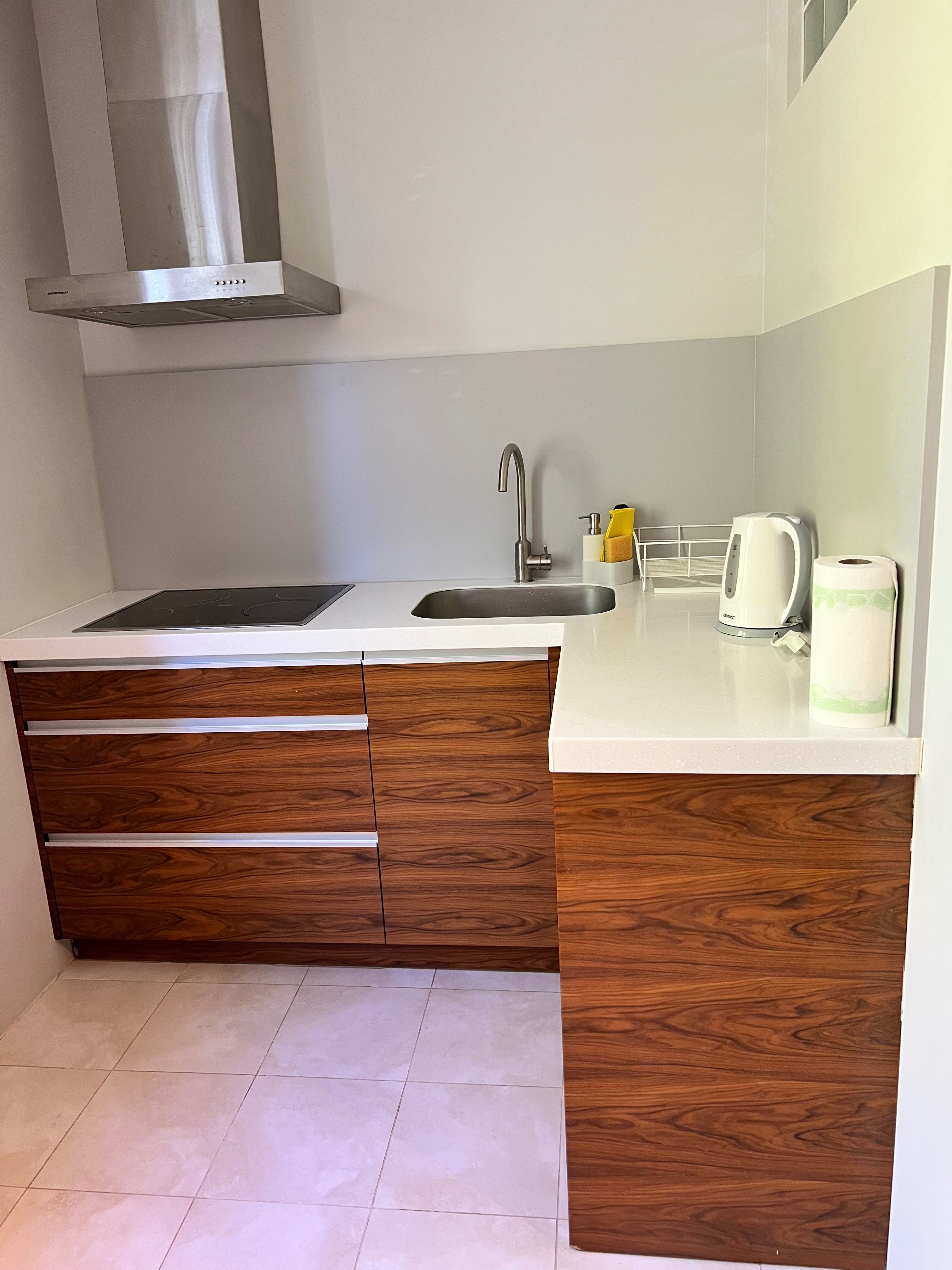 Modern Studio Near Medical University with Park View