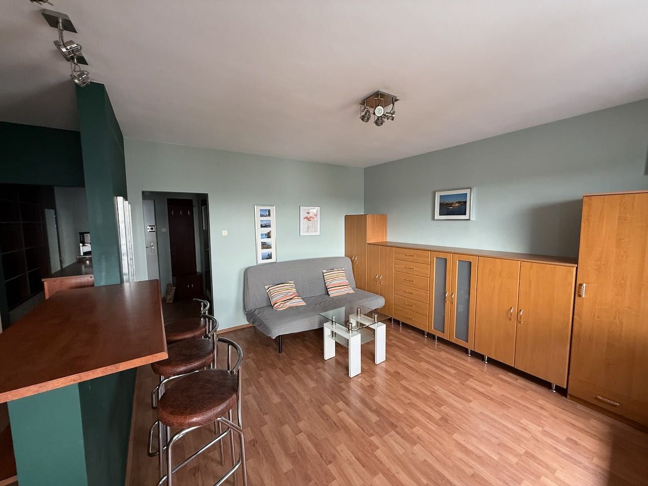 Sunny 1-bedroom apartment near Bronowice Tramway Loop