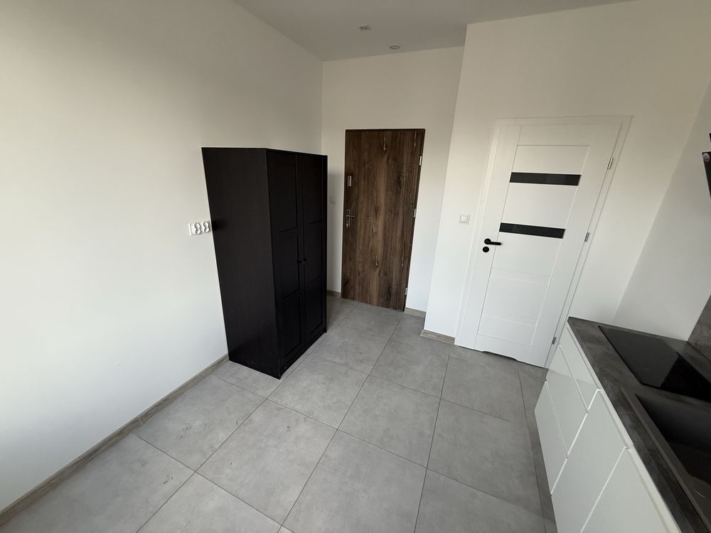 Modern Studio Apartment Near Railway Station
