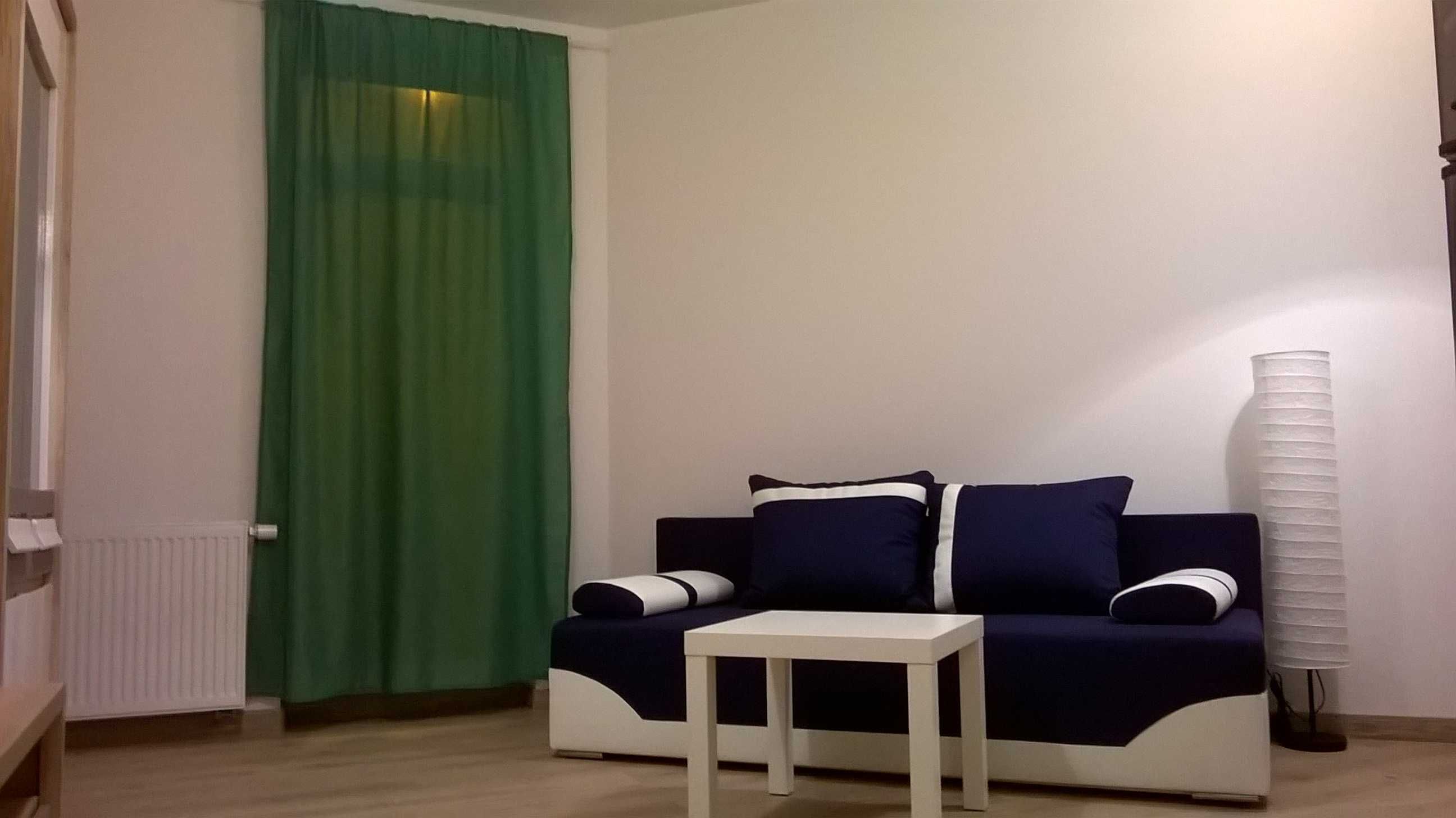 Modern Studio Near Train Station with Full Amenities