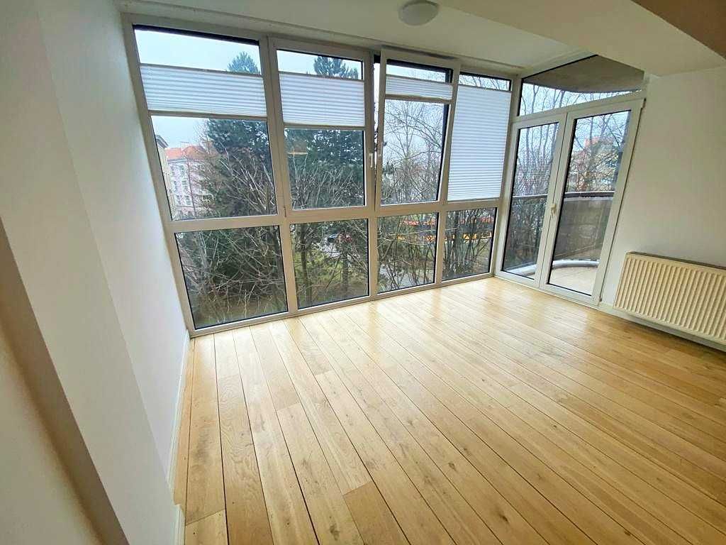 Spacious 2-Room Apartment in Upper Mokotow, Close to Park and Metro