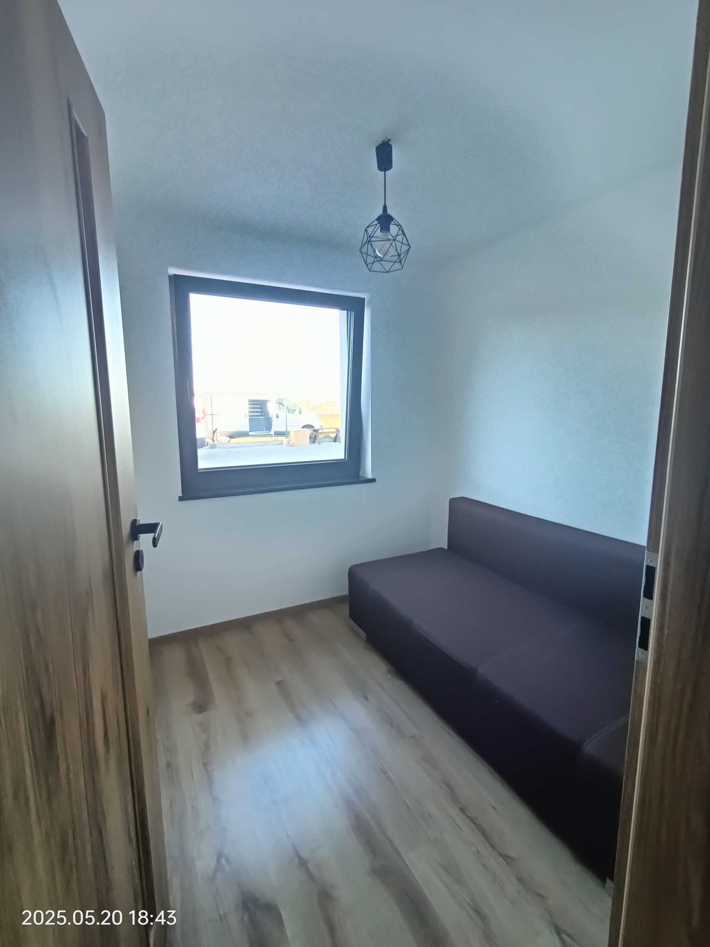 New, elegant 3-room apartment near city center with modern amenities
