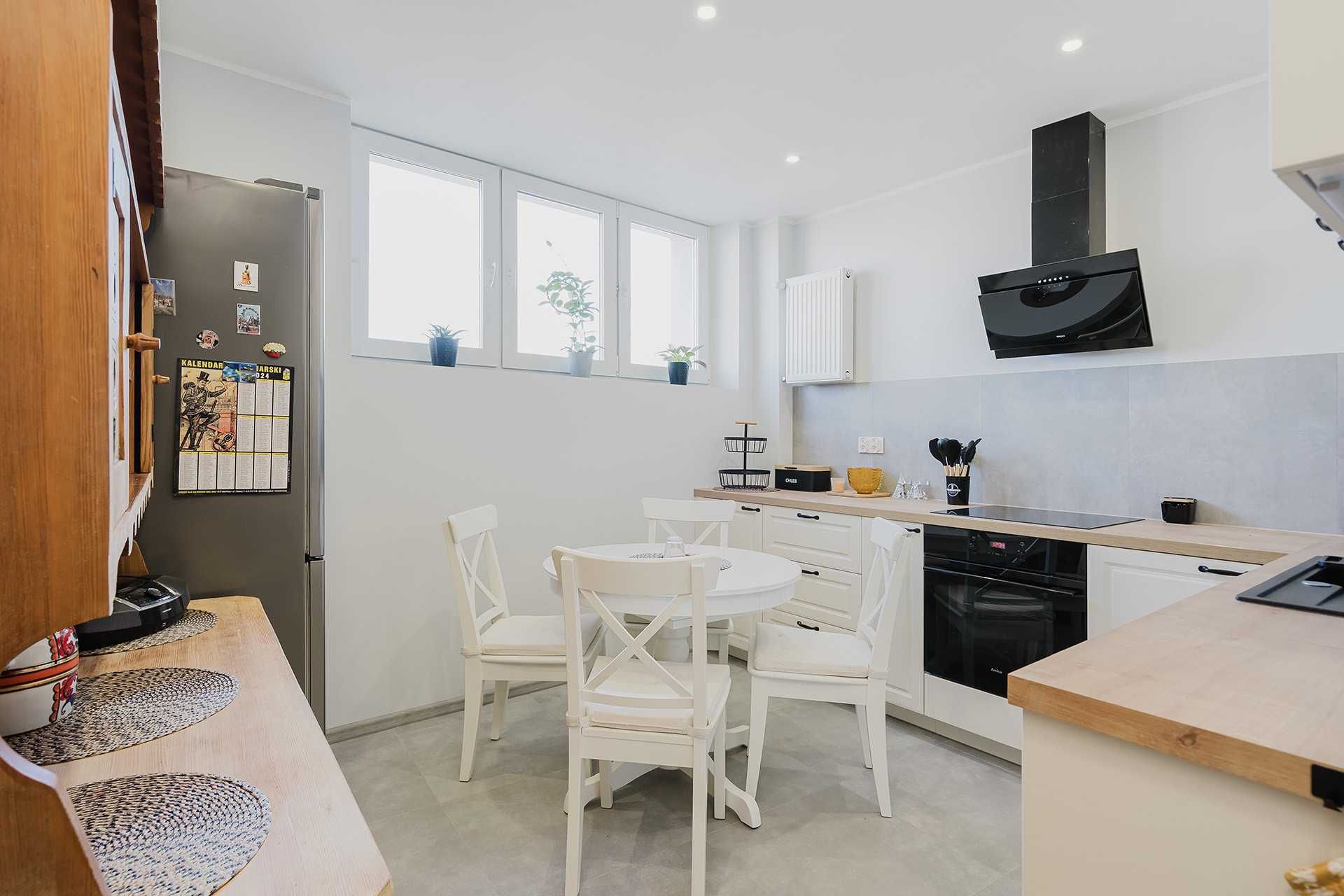 Modern 2-Bedroom Apartment in Central Wrzeszcz