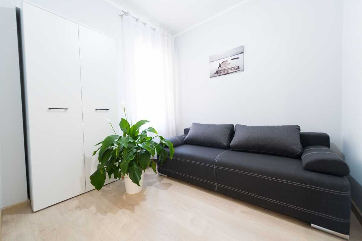 Modern Studio Apartment with Fully Equipped Kitchen