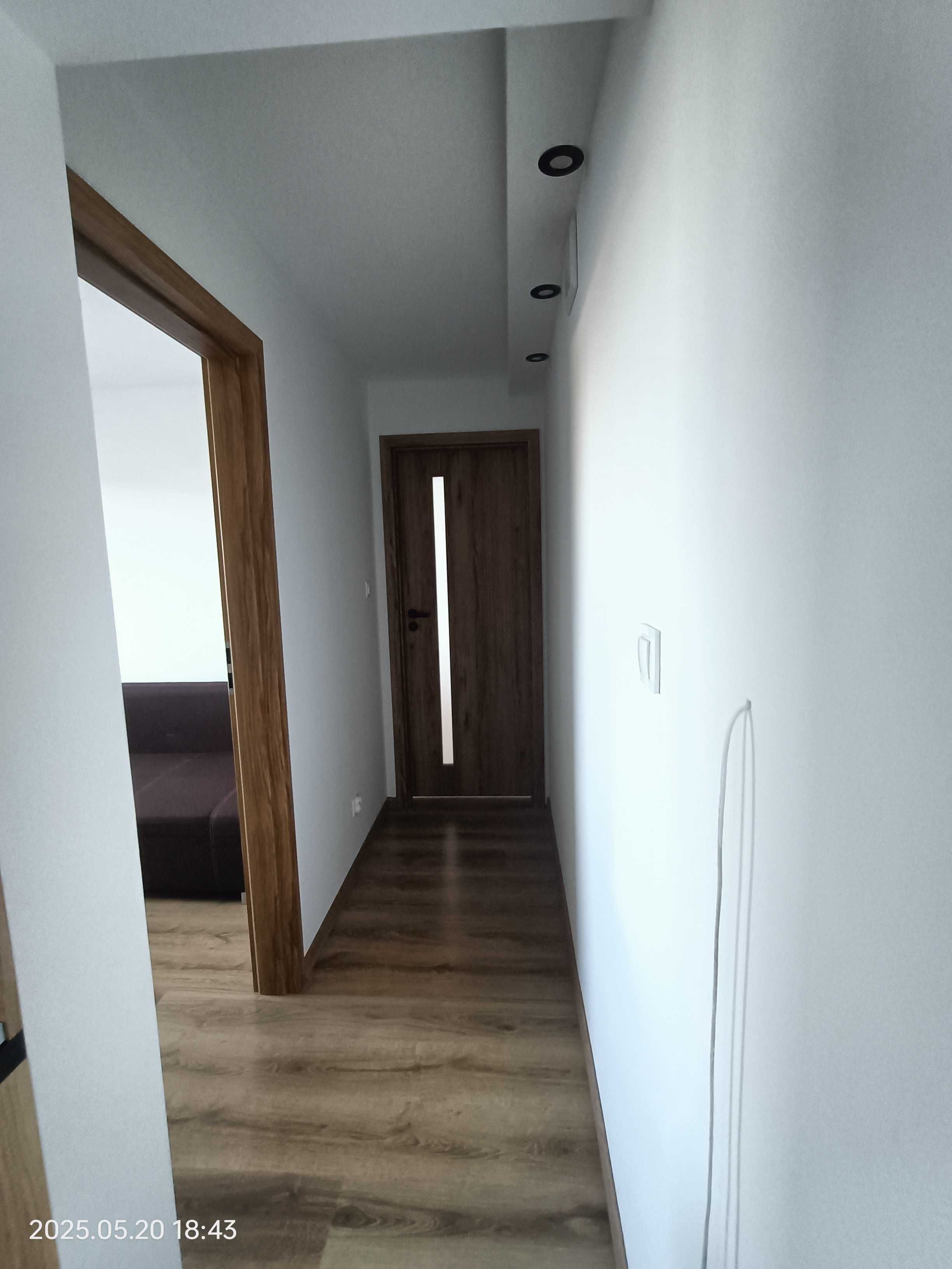 New, elegant 3-room apartment near city center with modern amenities