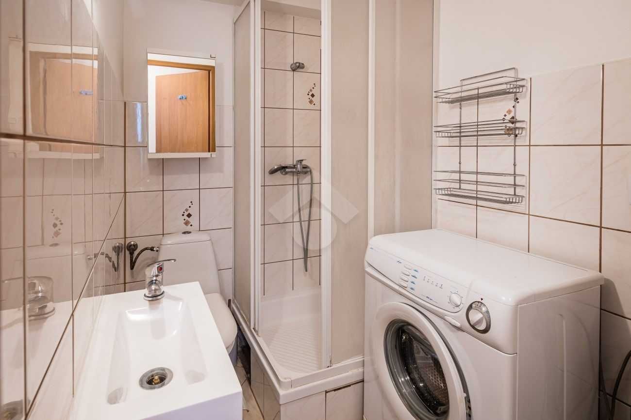 Modern Two-Room Apartment in Bronowice with Full Amenities