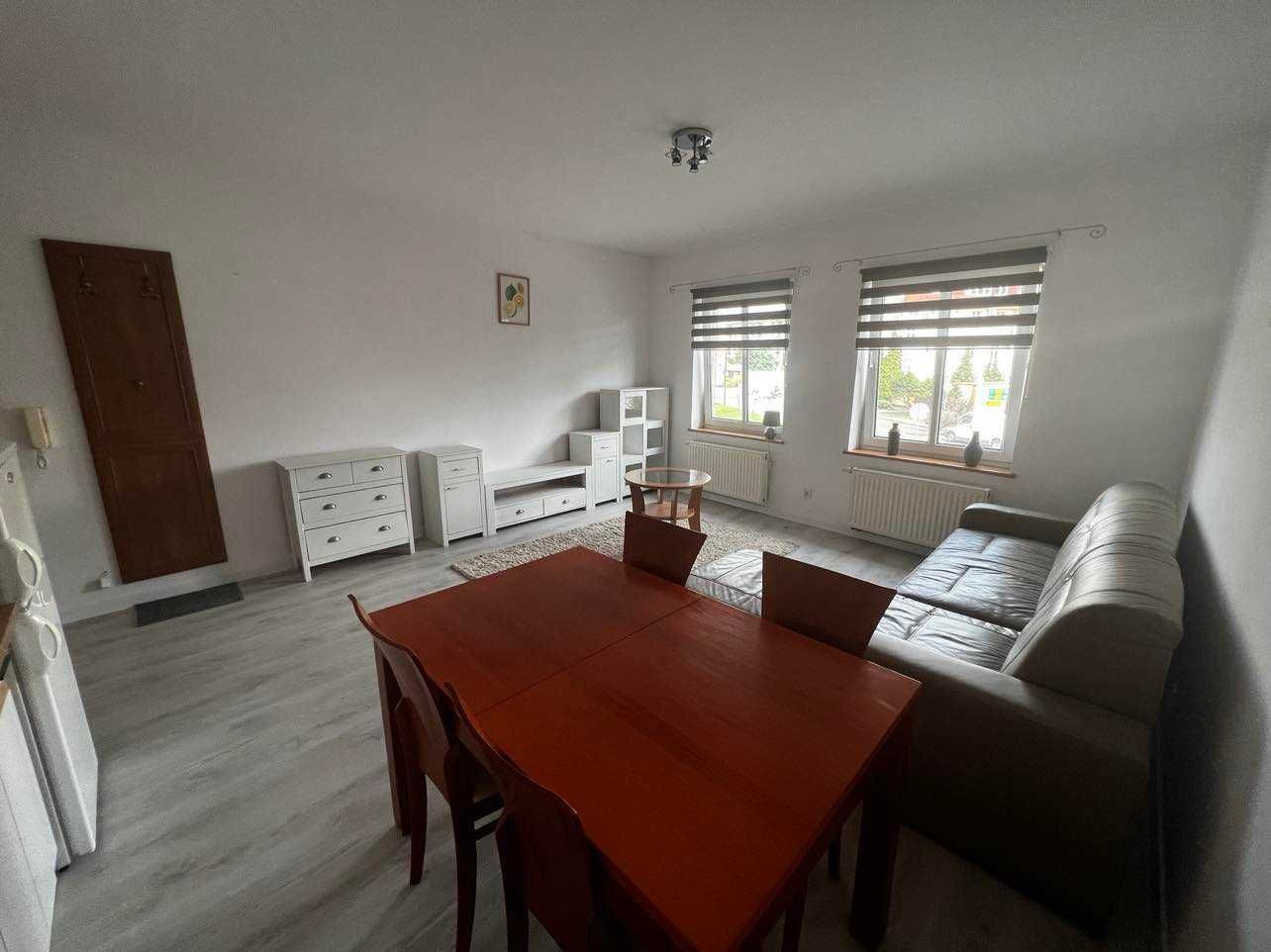 City Center Studio with Modern Kitchen