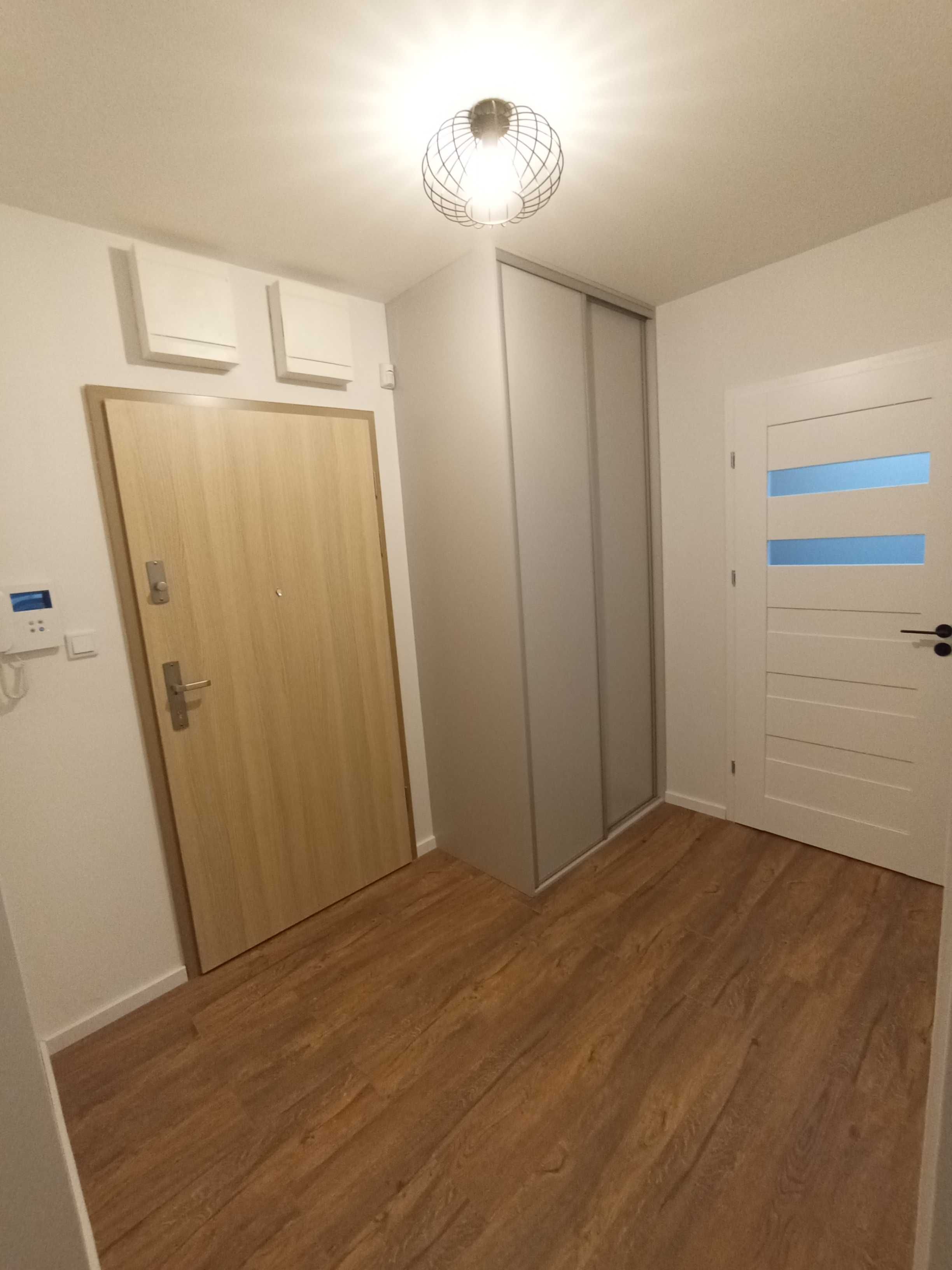 Modern 3-Bedroom Apartment Near Zemborzycki Lake