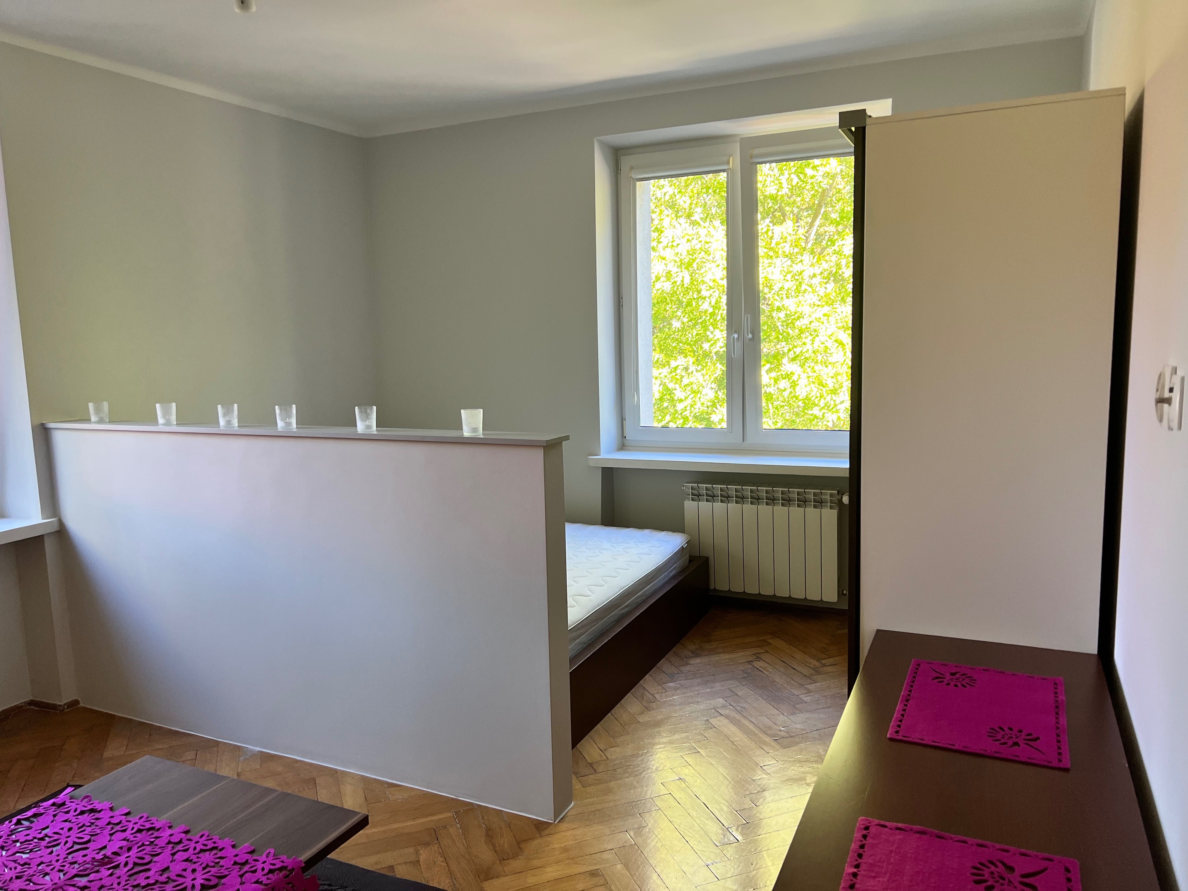 Modern Studio Near Medical University with Park View