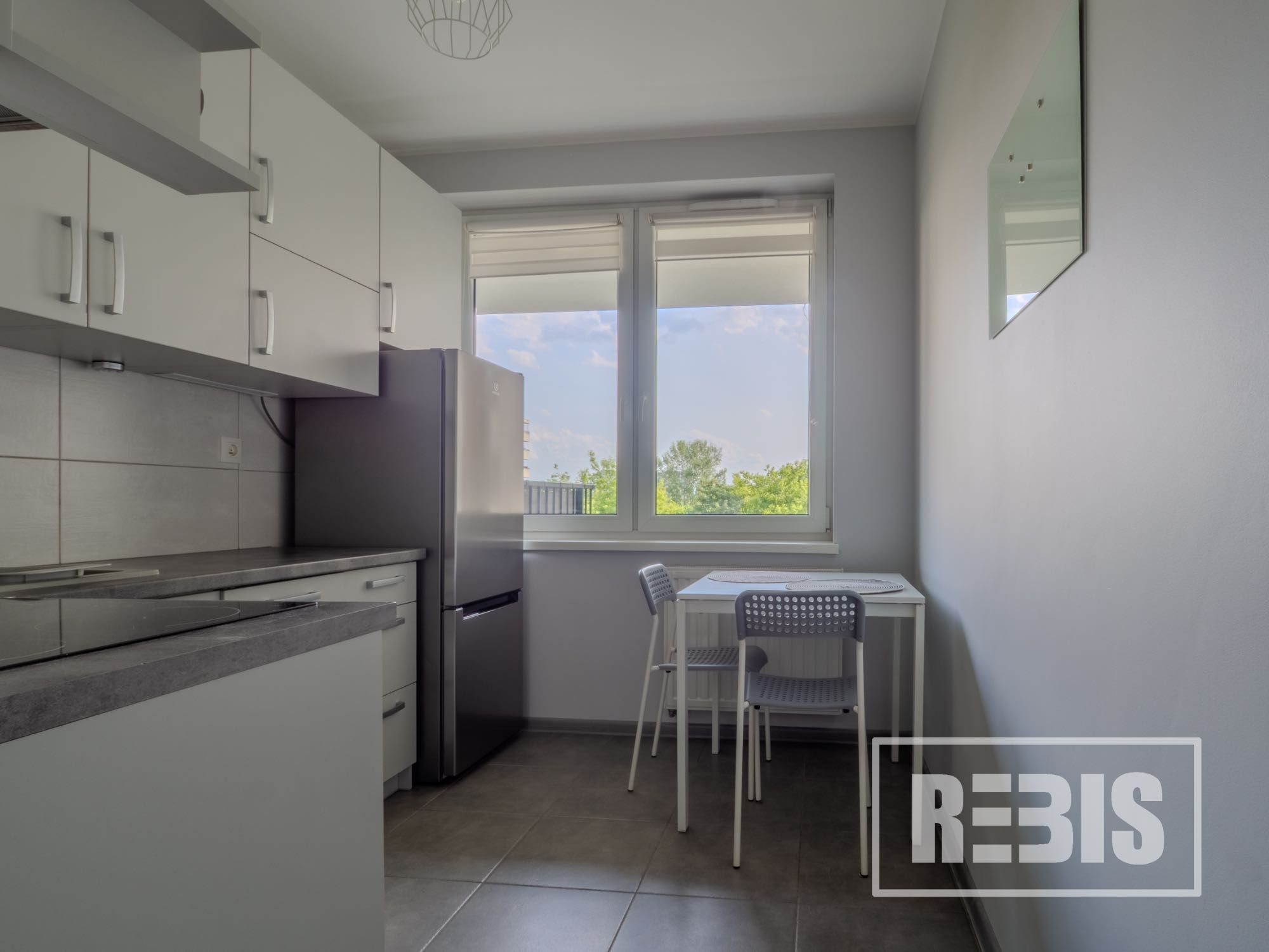 Modern 2-Room Apartment in Bieńczyce, Krakow